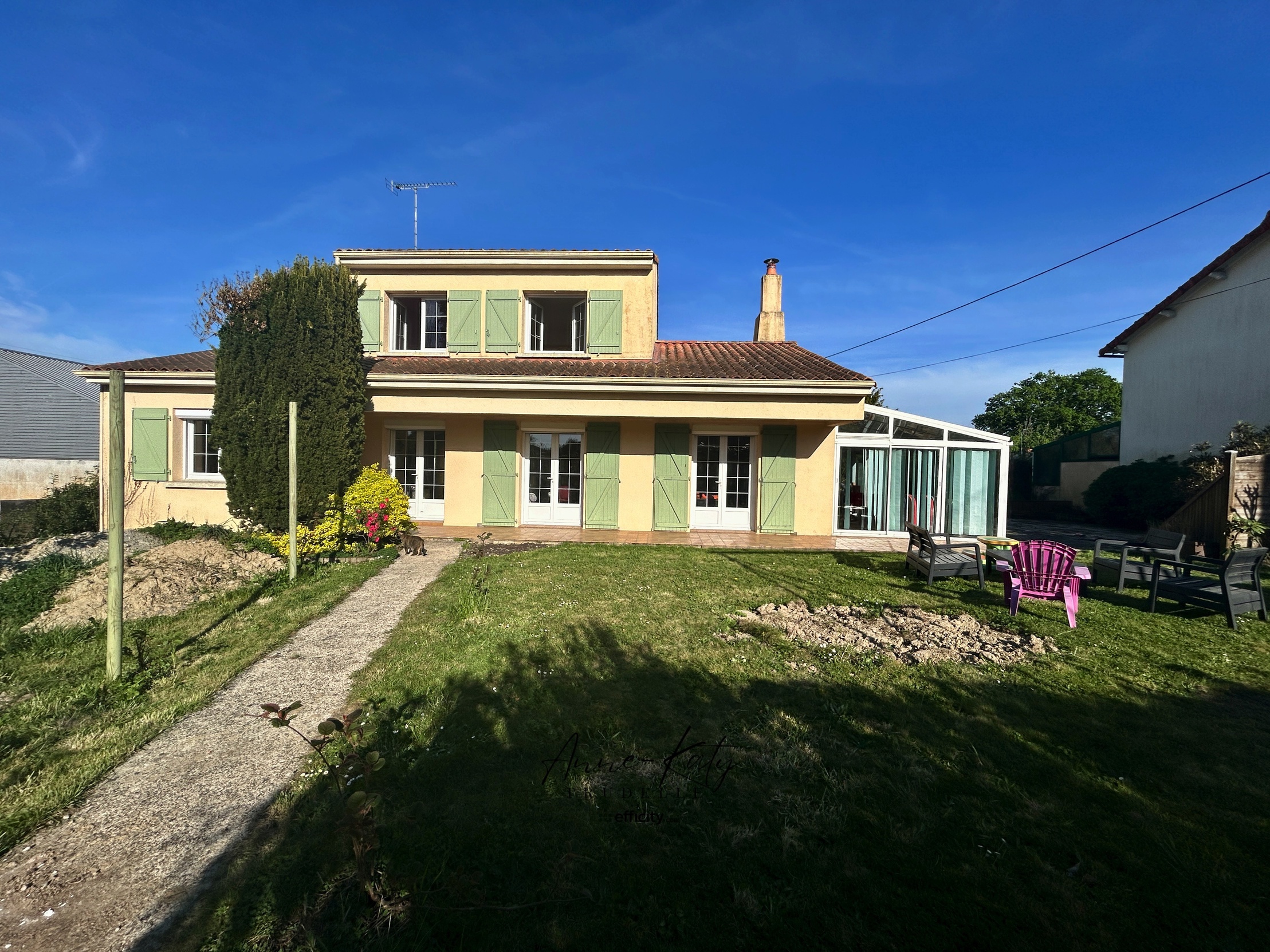 maison 7 pièces - 165,0m2 à Saint-Georges-de-Pointindoux (85150)