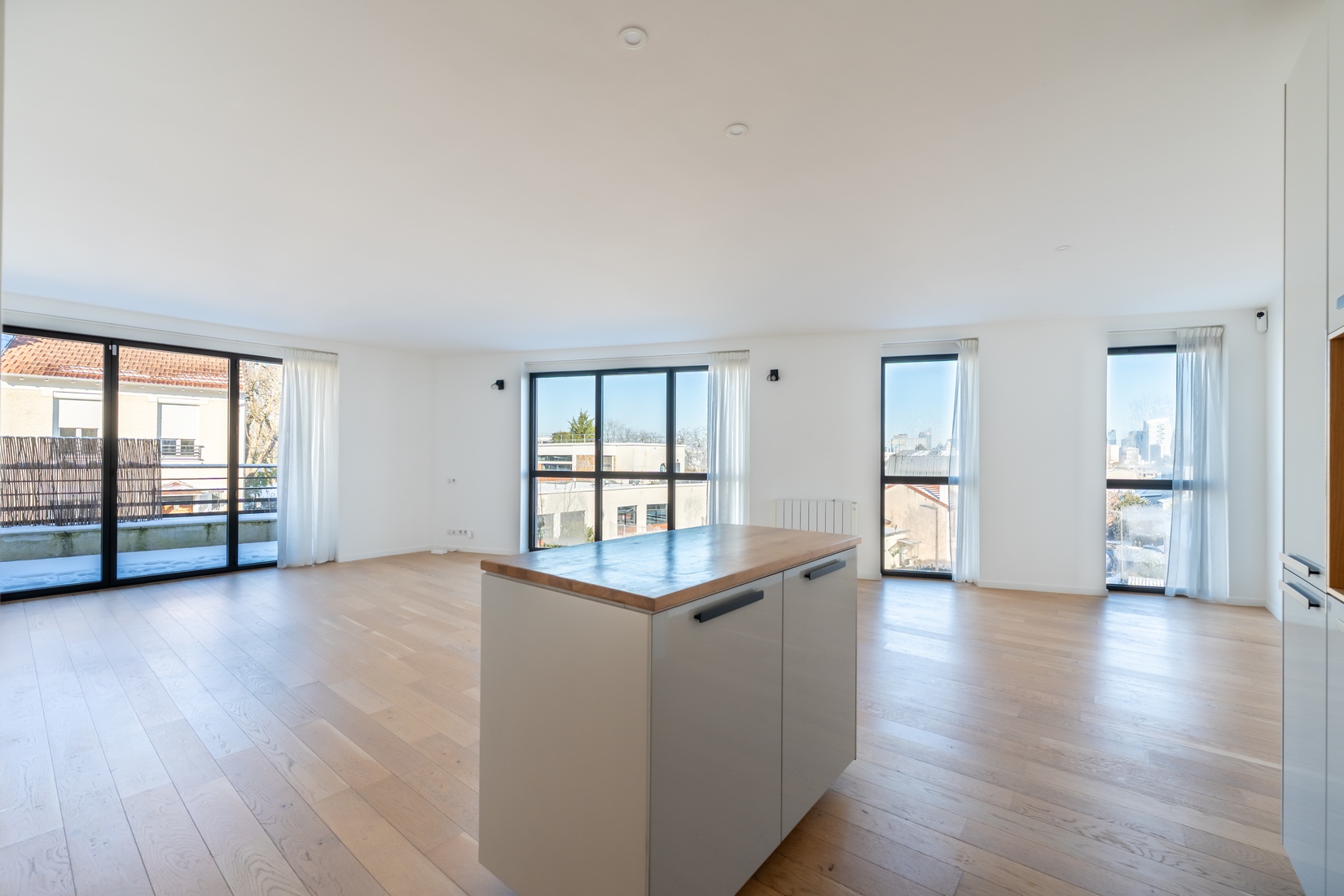 appartement 4 pièces - 125m2 à Suresnes (92150)