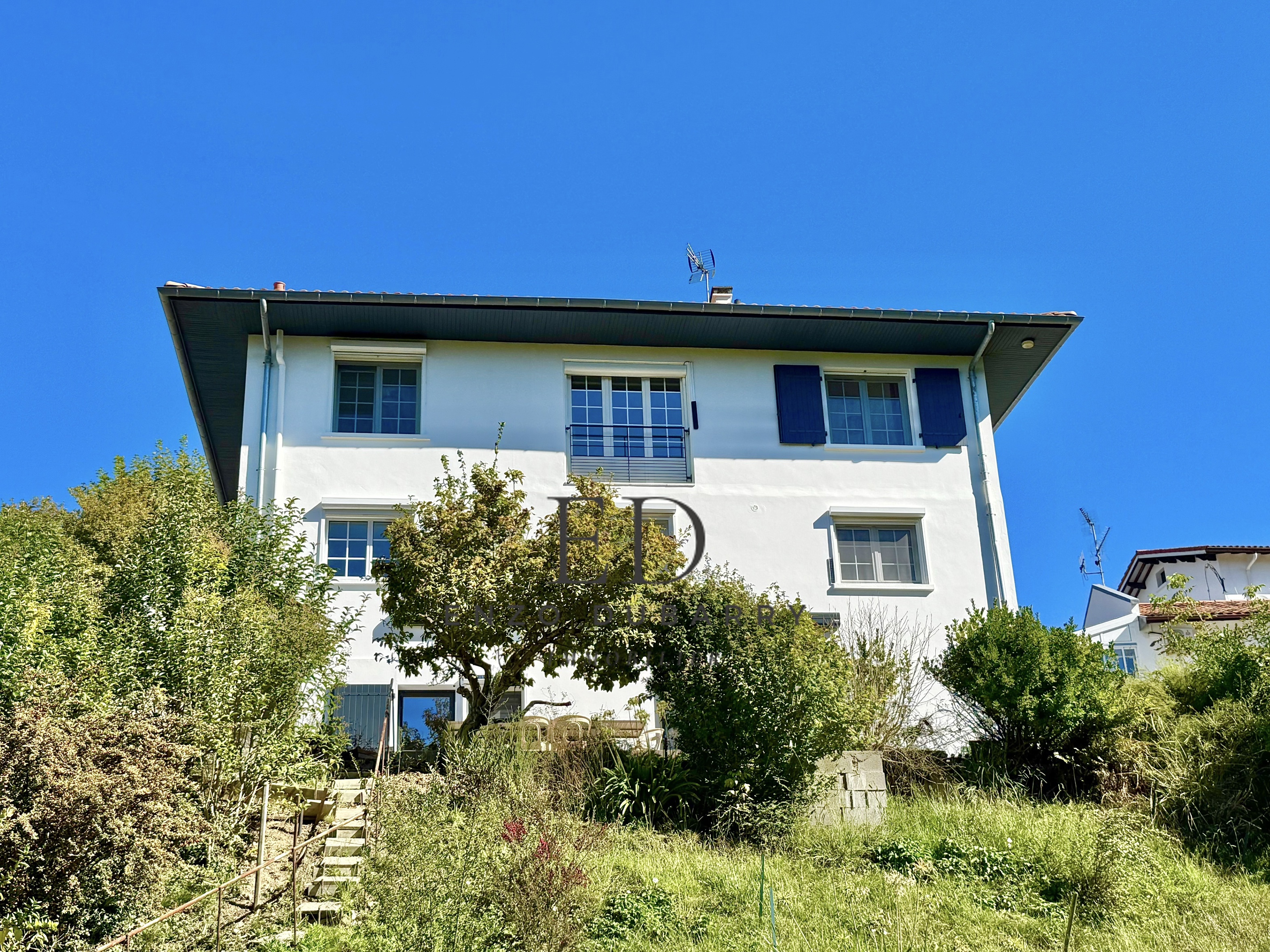 maison 7 pièces - 206m2 à Mouguerre (64990)