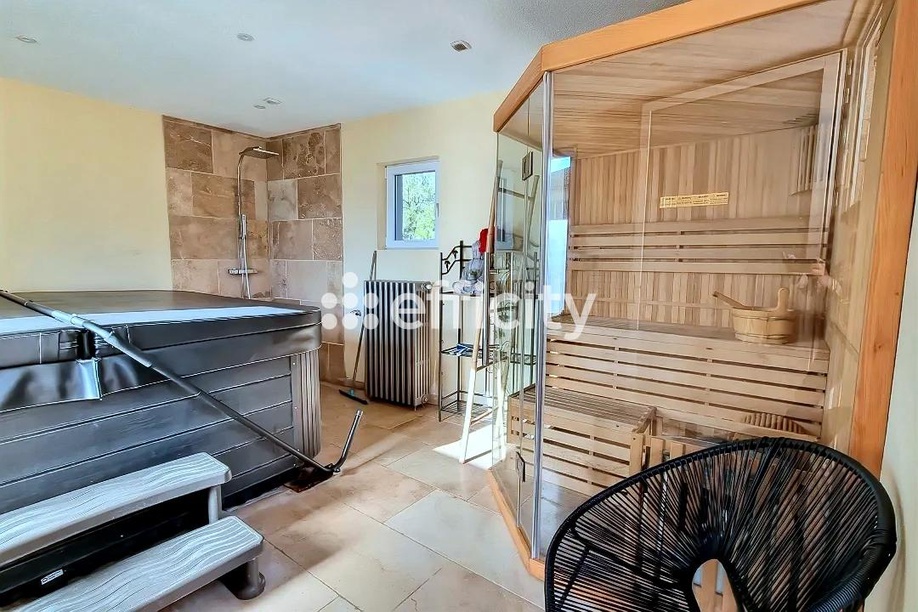 Achat immobilier Immeuble 11 pièces  347m2 à Cluny (71250) - Photo n°11