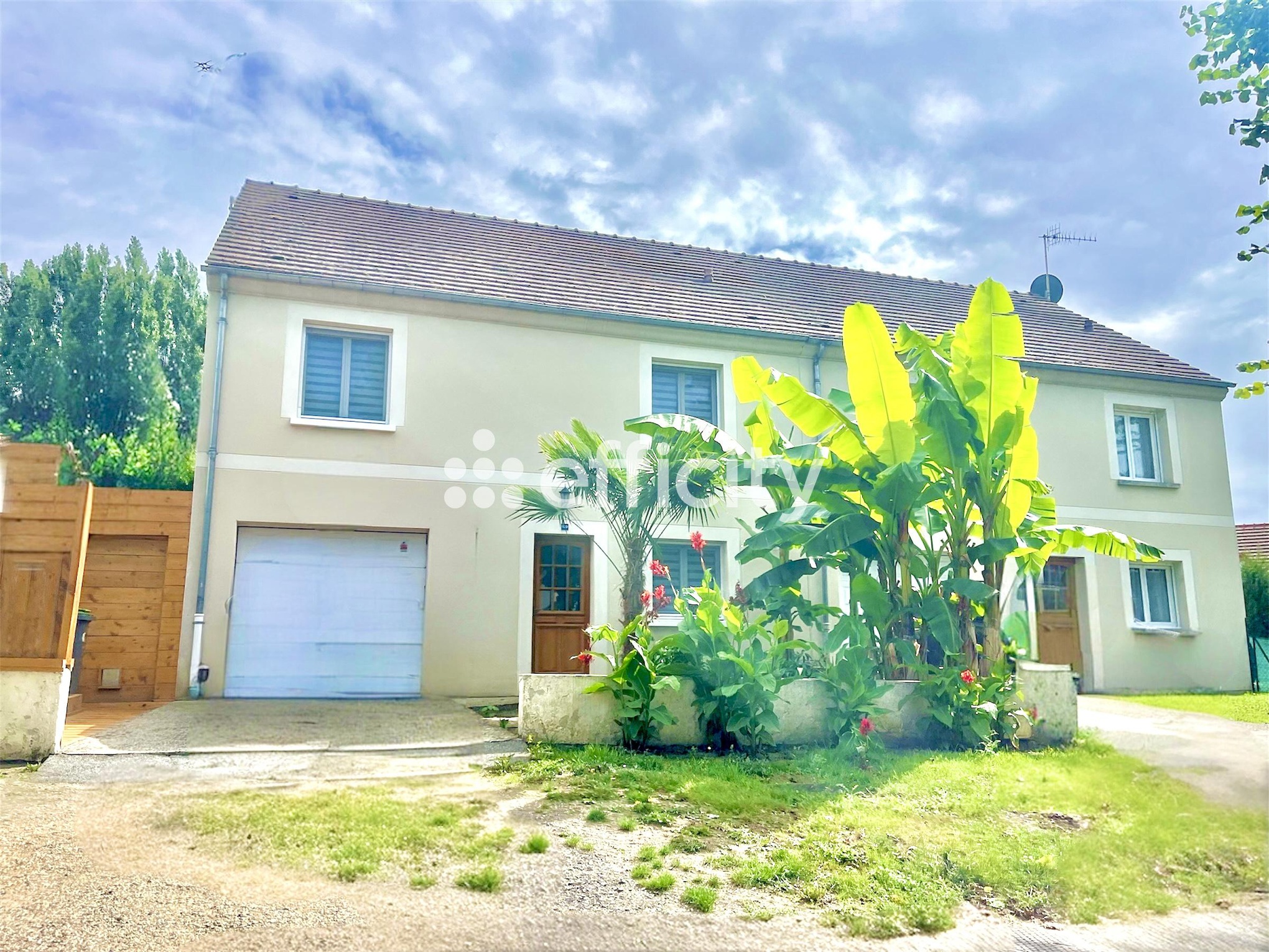 Achat immobilier Maison 21 pièces  500m2 à Villeneuve-Saint-Germain (02200) - Photo n°1