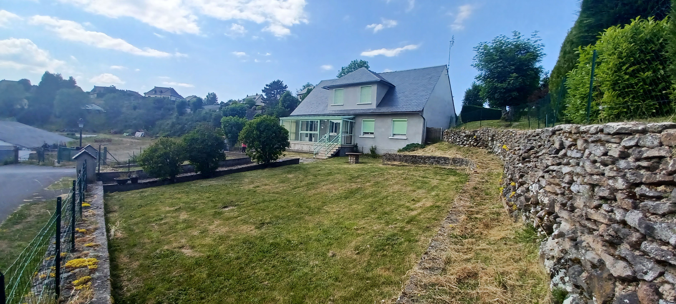 Achat immobilier Maison 6 pièces  112m2 à Les Ternes (15100) - Photo n°1