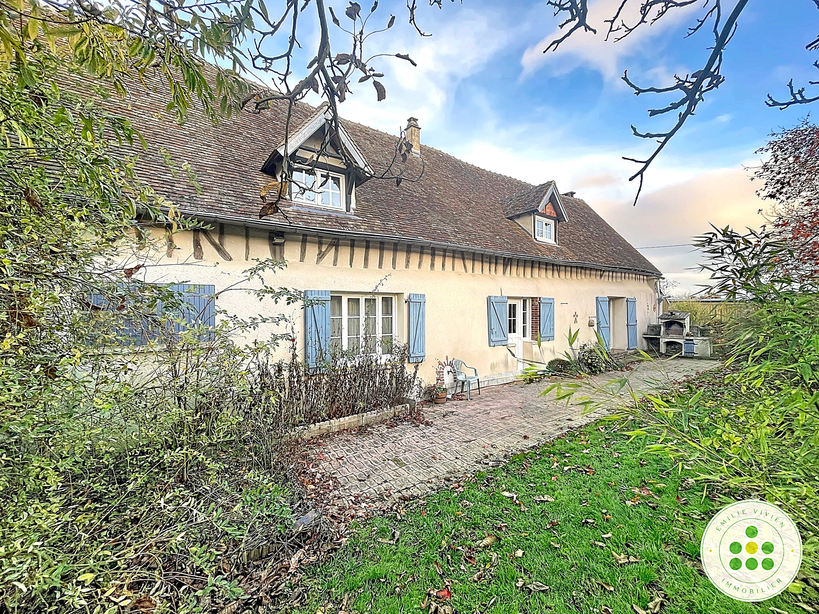 Achat immobilier Maison 8 pièces  207m2 à Tremblay-les-Villages (28170) - Photo n°1