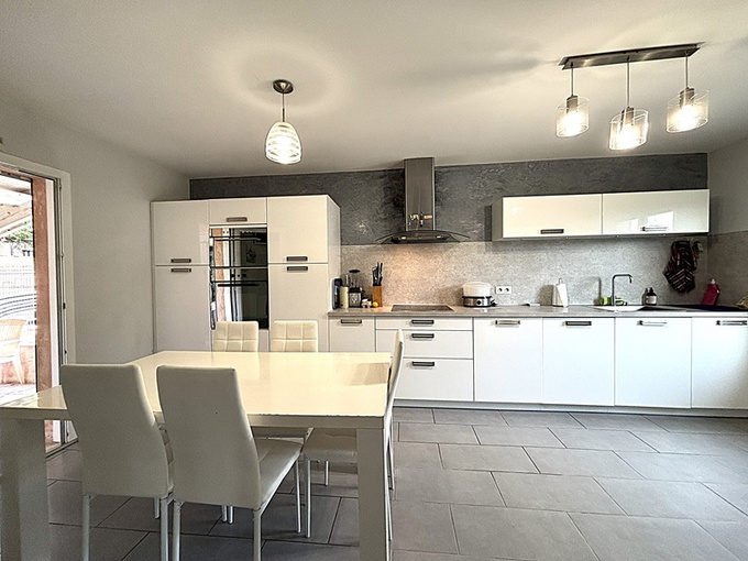 Achat immobilier Maison 8 pièces  170m2 à Chamaret (26230) - Photo n°5