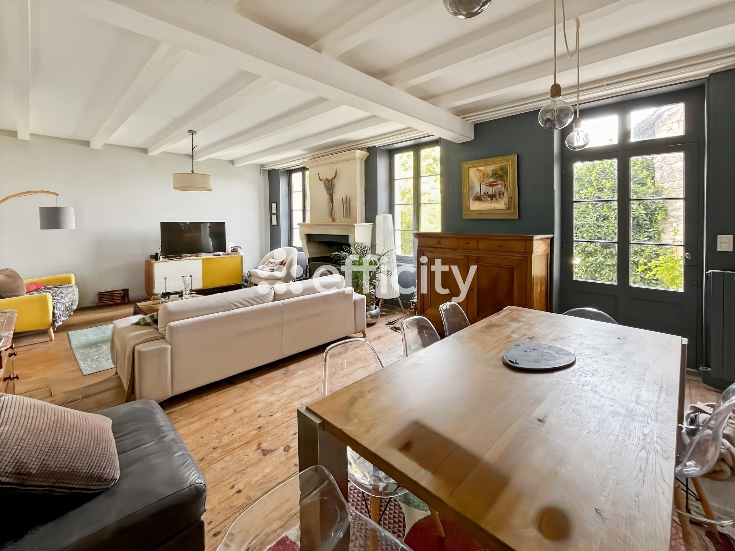 Achat immobilier Maison 6 pièces  236m2 à Chassors (16200) - Photo n°4