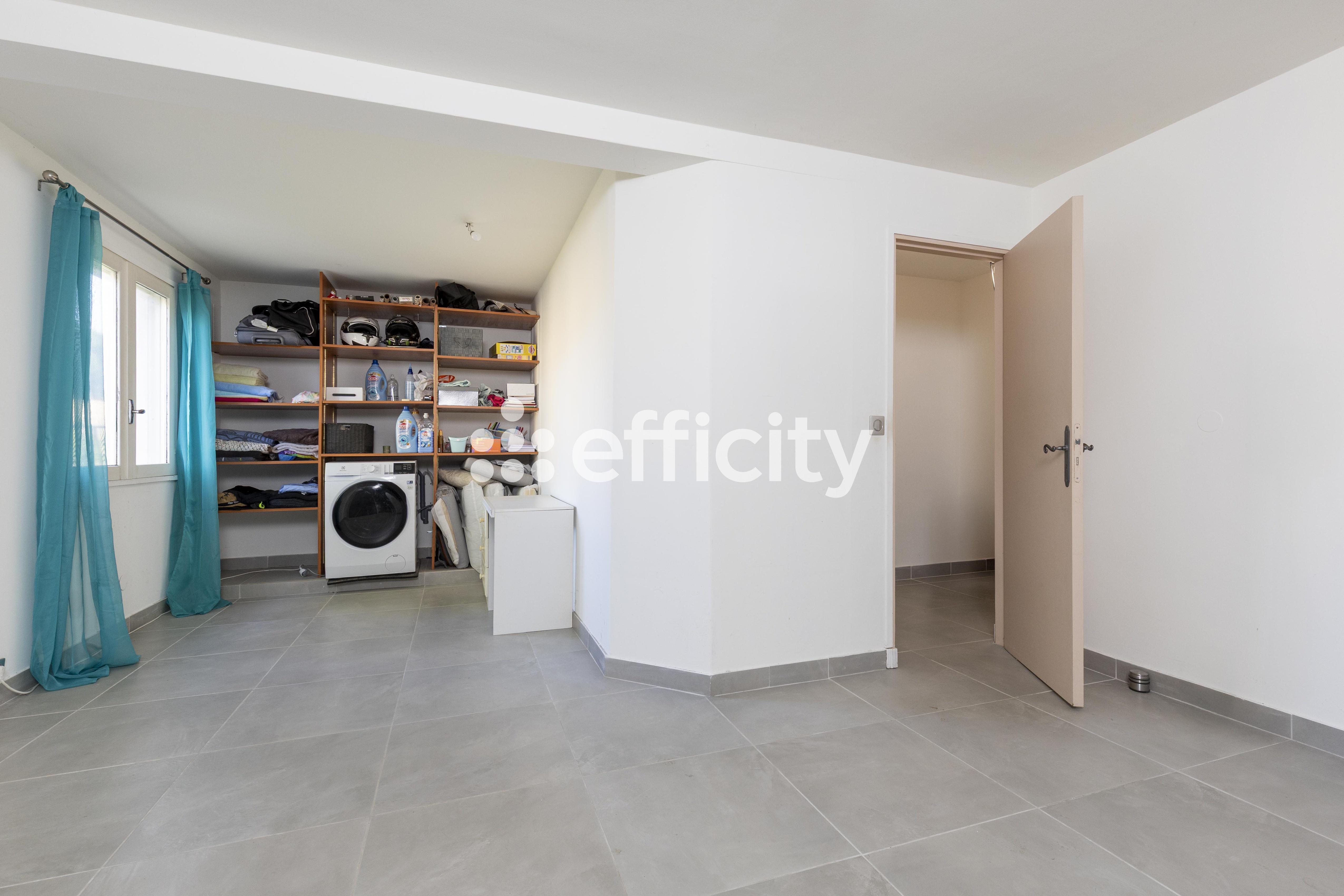 Achat immobilier Maison 7 pièces  284m2 à Rognac (13340) - Photo n°10