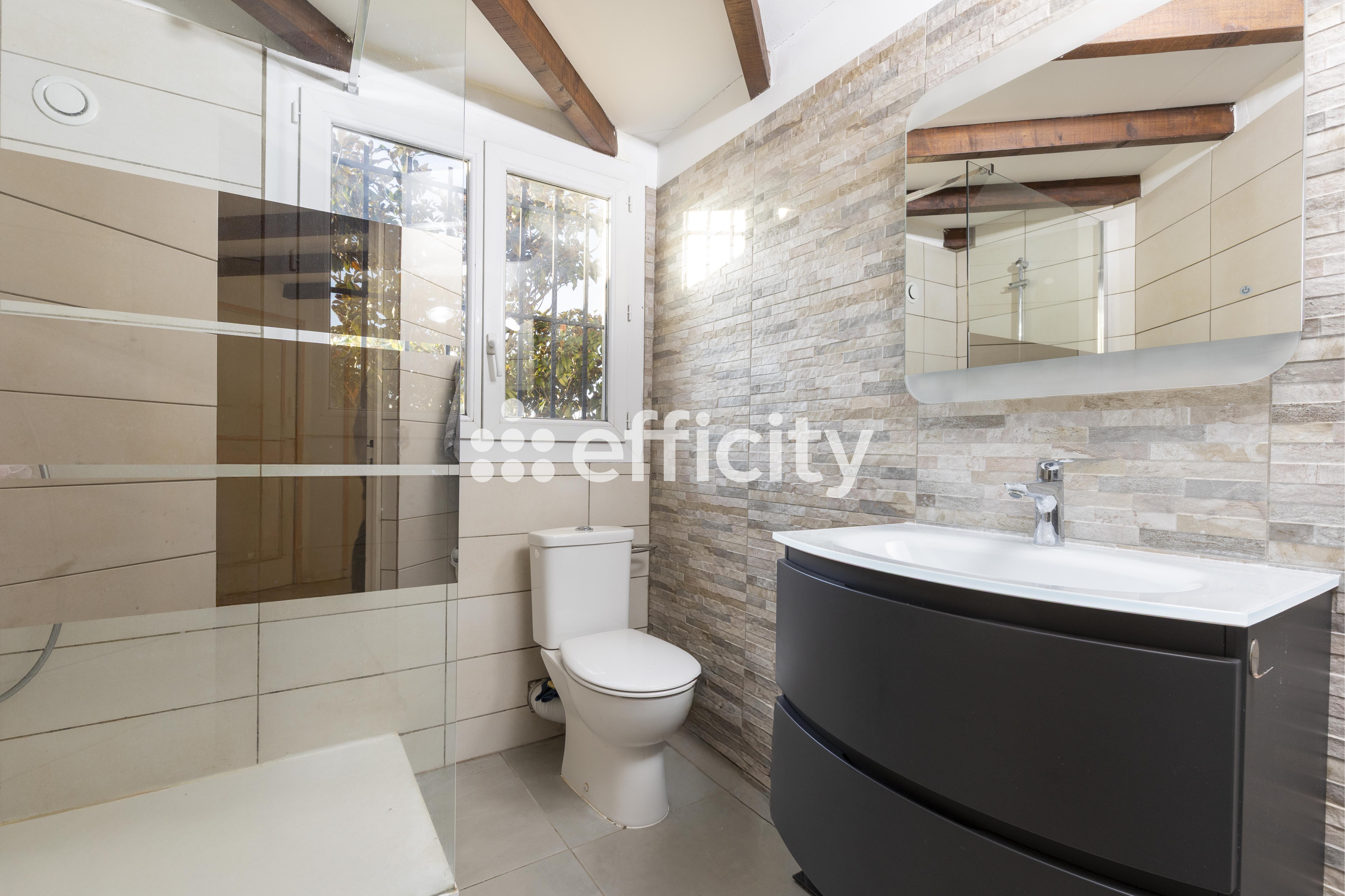 Achat immobilier Maison 7 pièces  284m2 à Rognac (13340) - Photo n°12