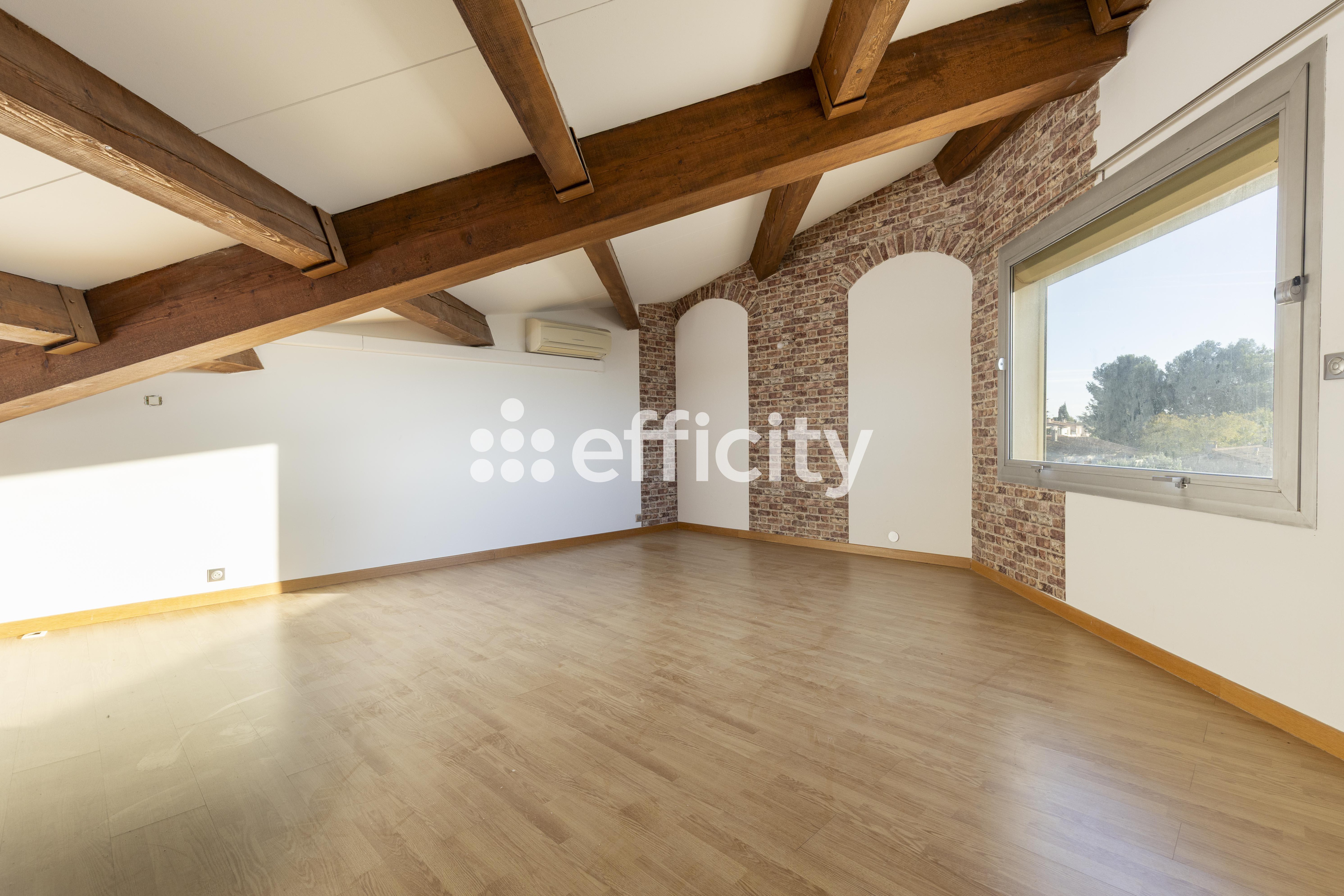 Achat immobilier Maison 7 pièces  284m2 à Rognac (13340) - Photo n°14