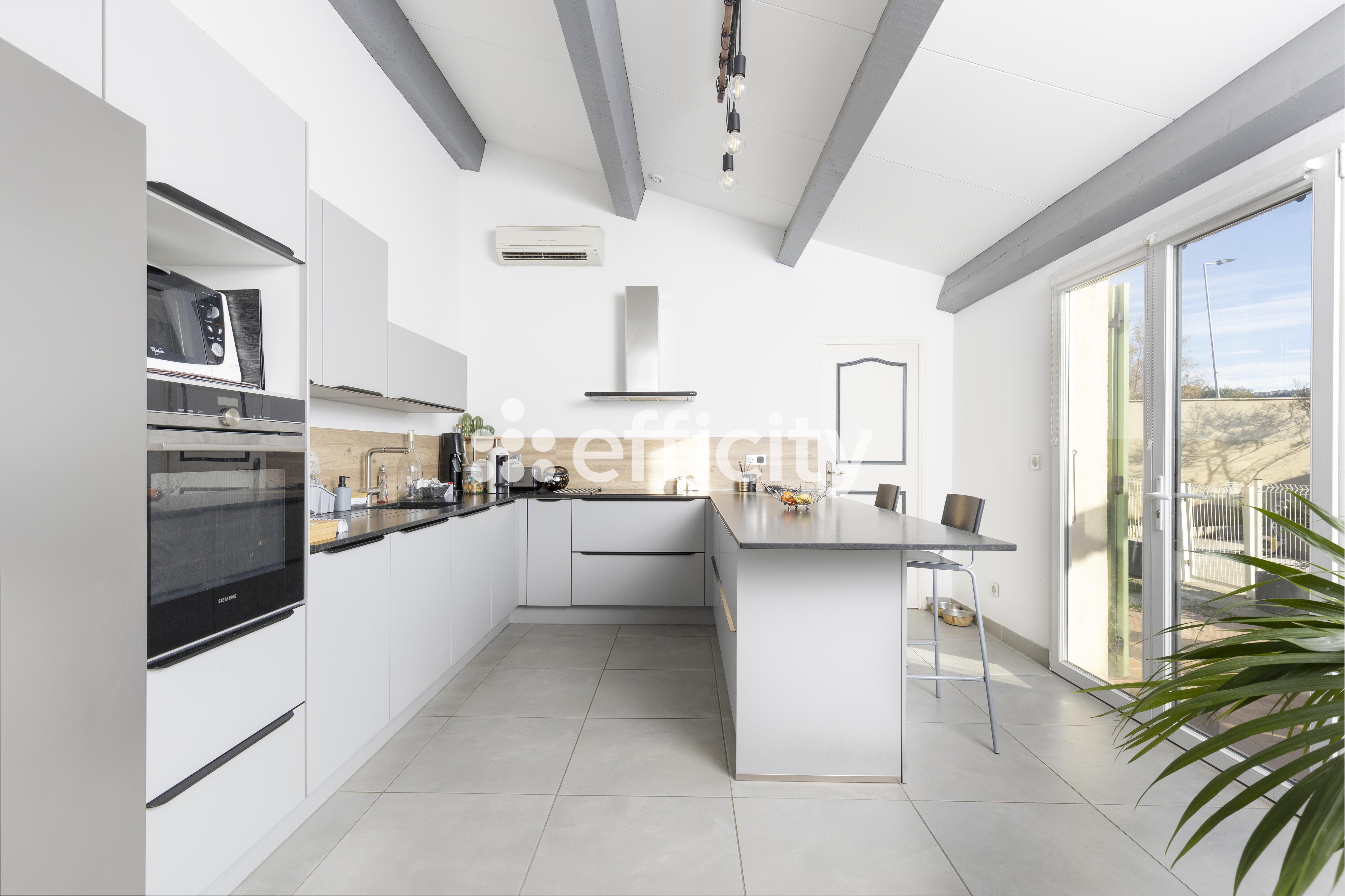 Achat immobilier Maison 7 pièces  284m2 à Rognac (13340) - Photo n°7