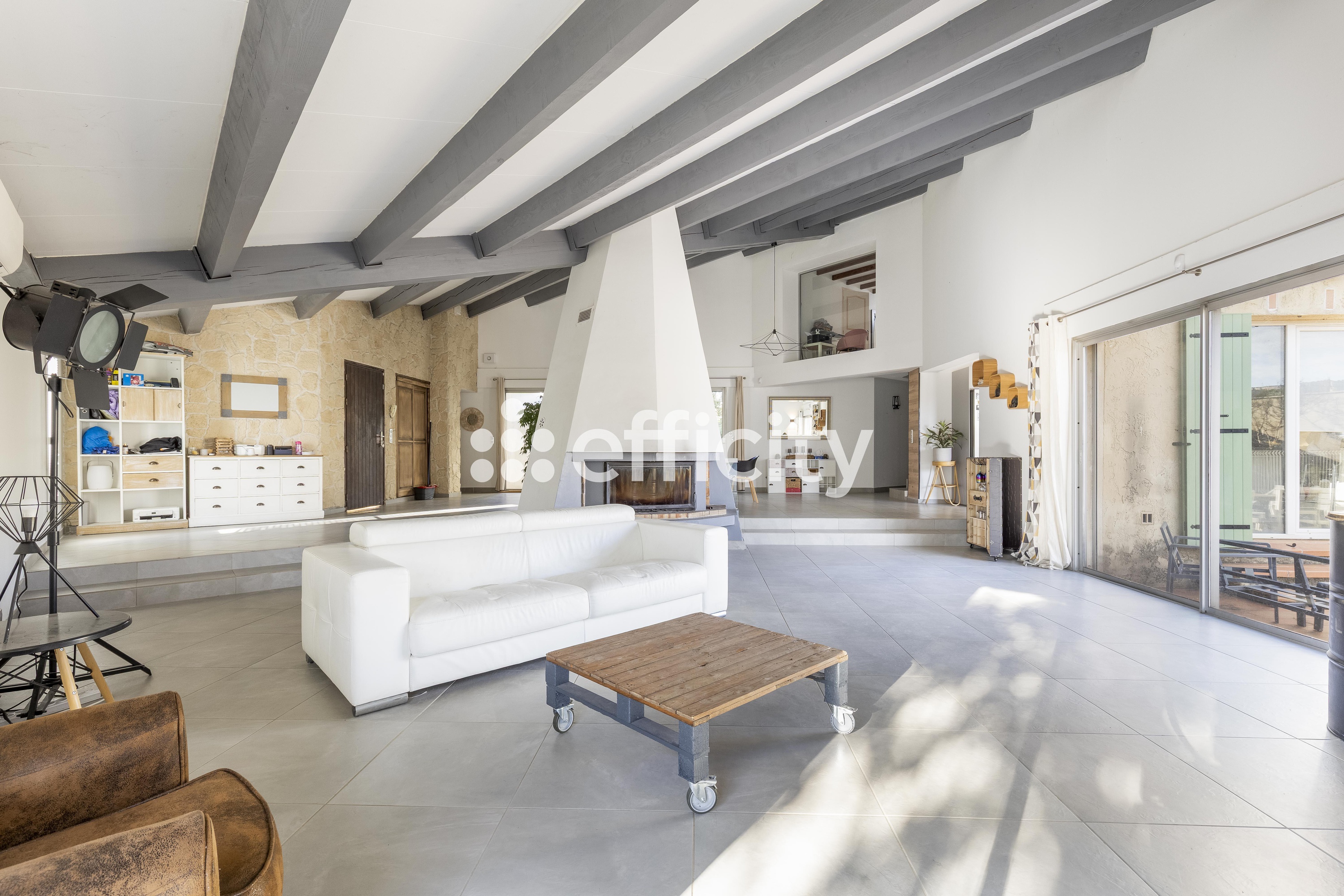 maison 7 pièces - 284,0m2 à Rognac (13340)