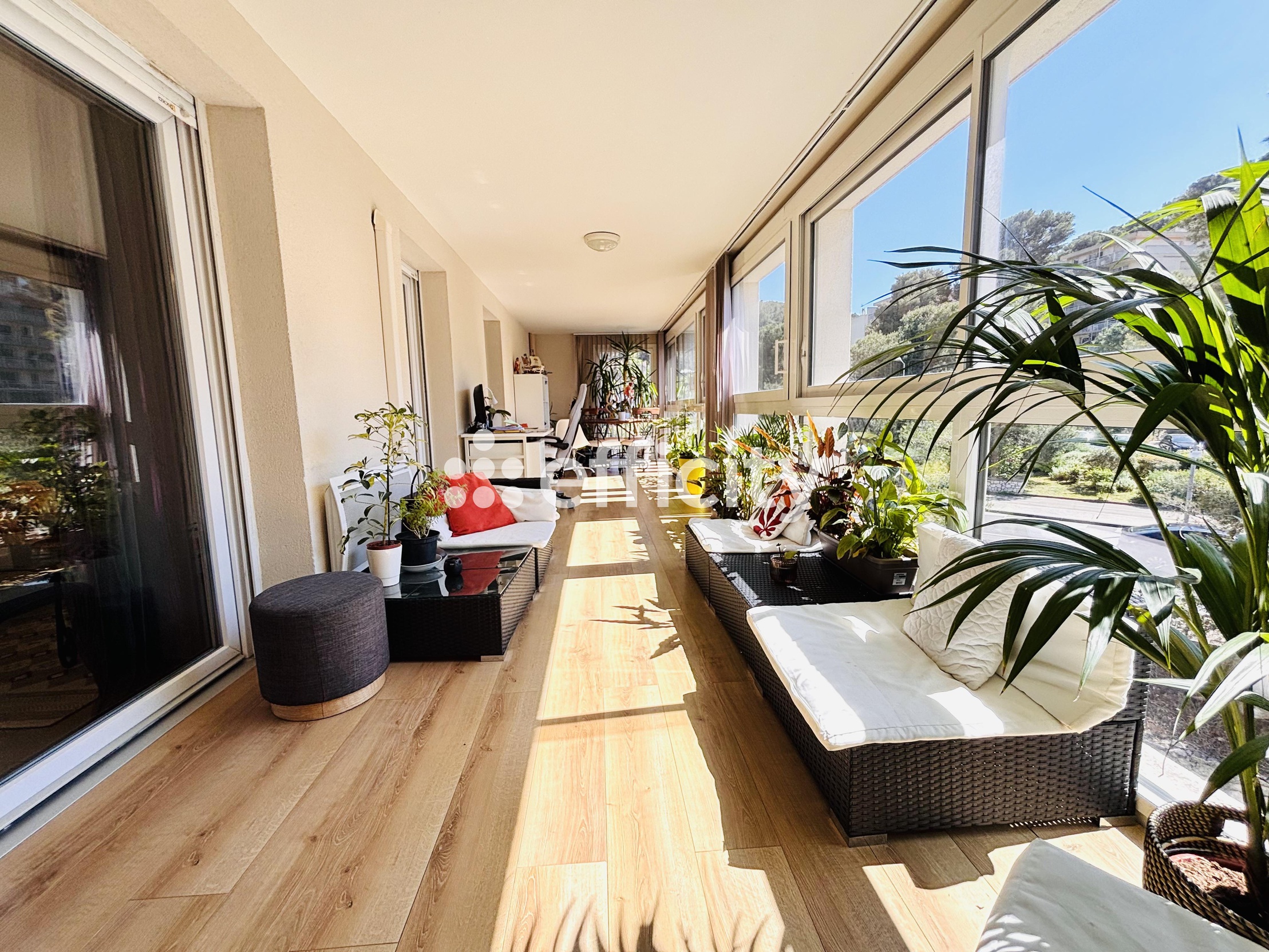 appartement 4 pièces - 104,0m2 à Marseille (13009)