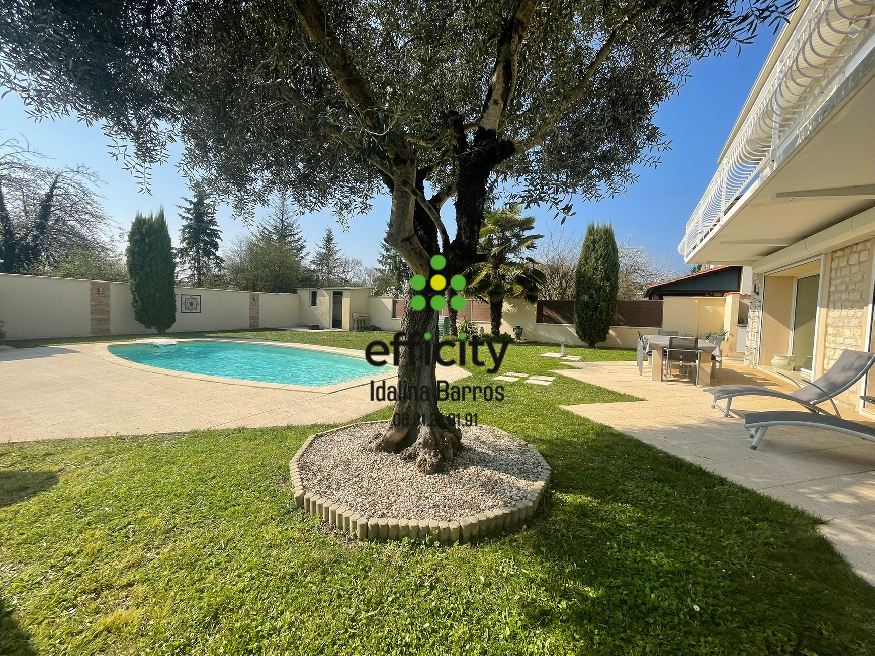 Achat immobilier Maison 6 pièces  204m2 à Gond-Pontouvre (16160) - Photo n°1