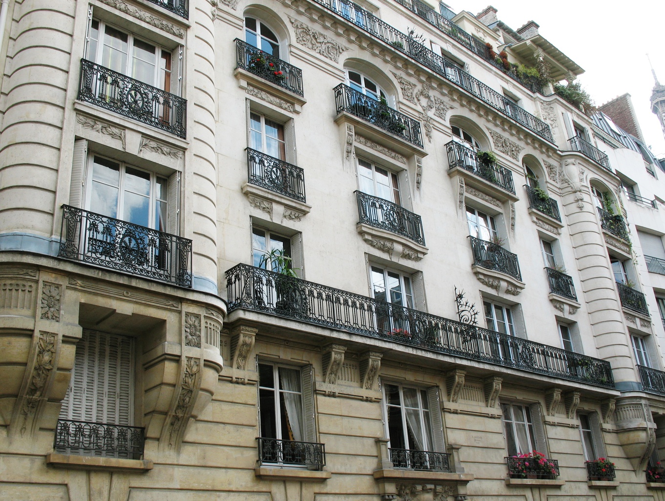 bureau 8 pièces - 150m2 à Paris (75007)