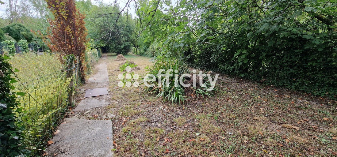 terrain  - 382m2 à Angoulême (16000)