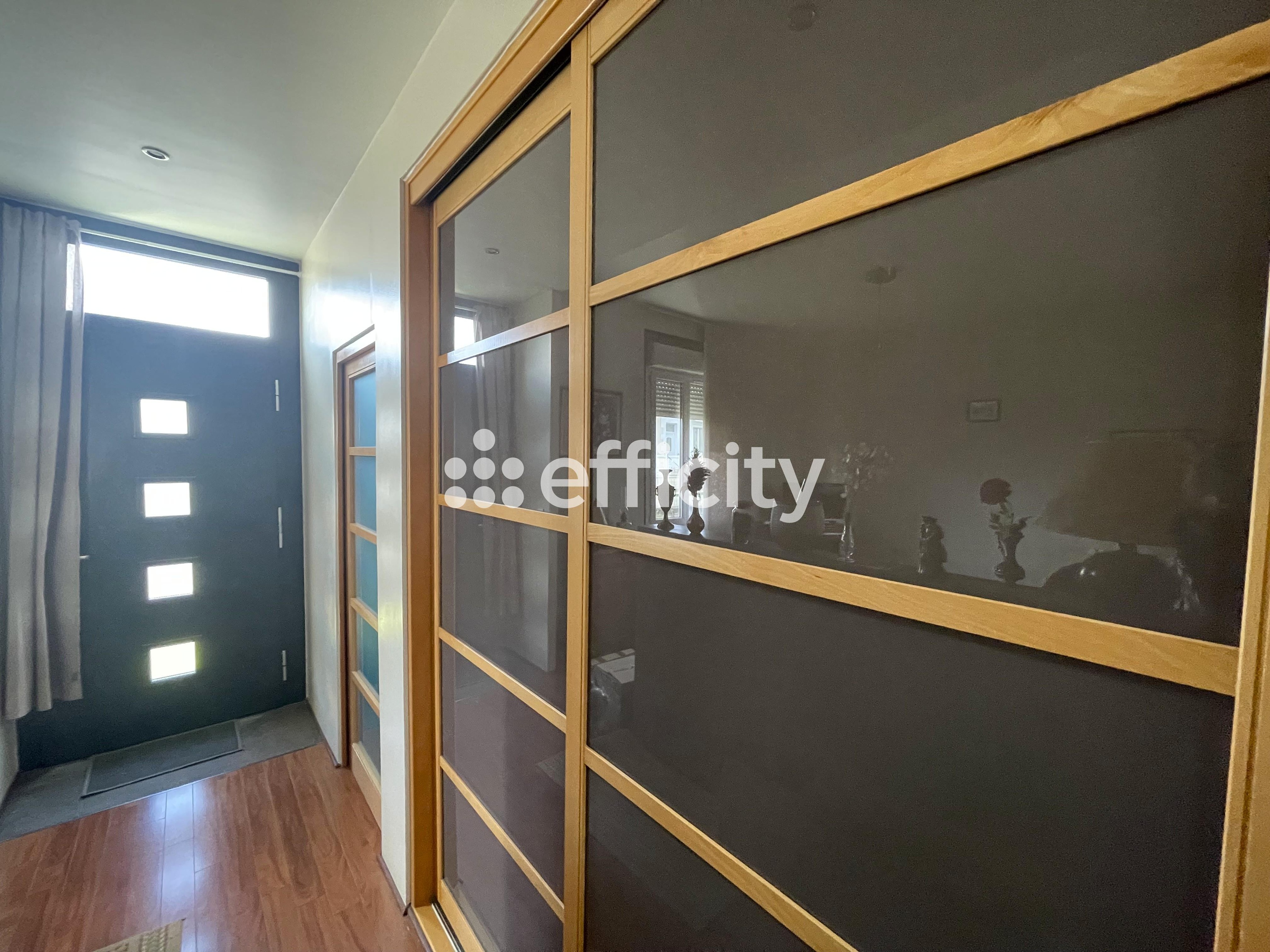 Achat immobilier Maison 6 pièces  160m2 à Coutras (33230) - Photo n°4