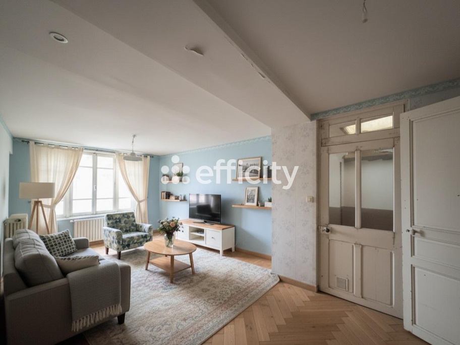 Achat immobilier Maison 9 pièces  153m2 à Mamers (72600) - Photo n°1