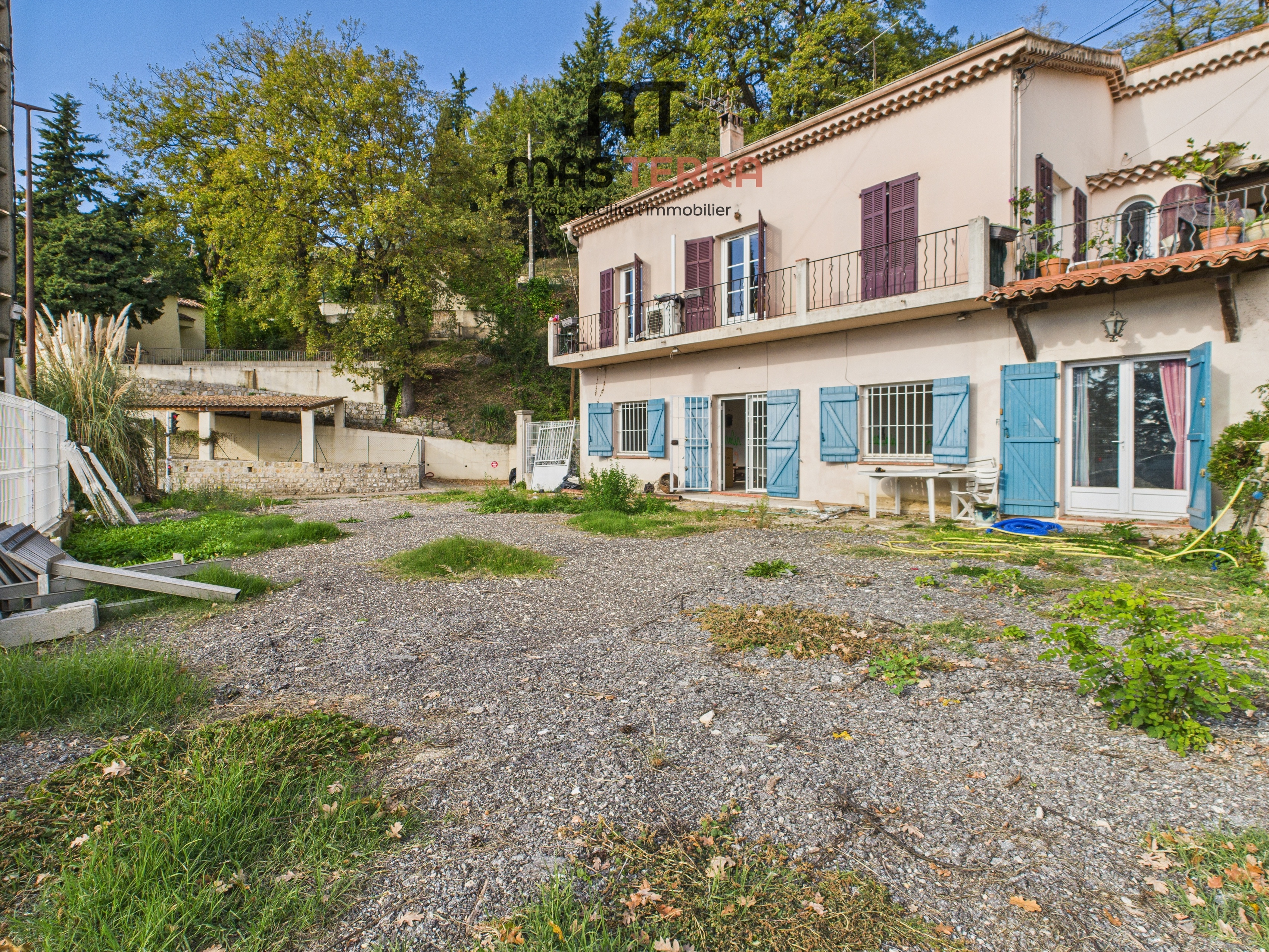 Achat immobilier Local commercial 5 pièces  144m2 à Grasse (06520) - Photo n°1