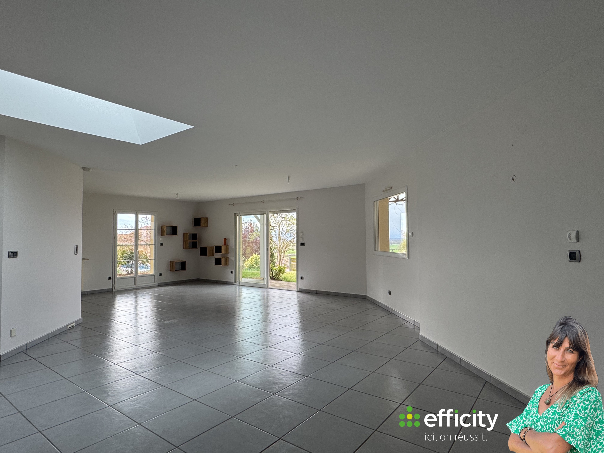 Achat immobilier Maison 5 pièces  156m2 à Saint-Cyr-les-Vignes (42210) - Photo n°6