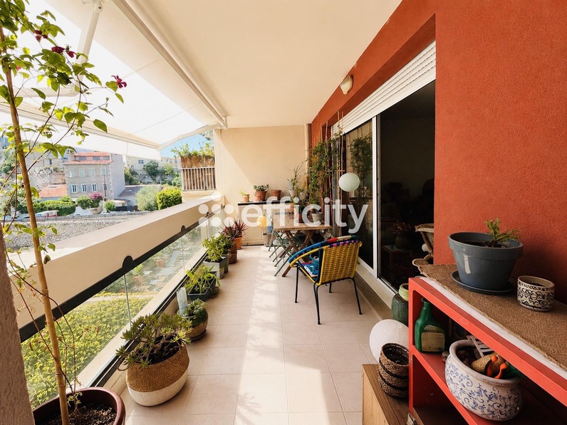 appartement 2 pièces - 53,2m2 à Marseille (13006)