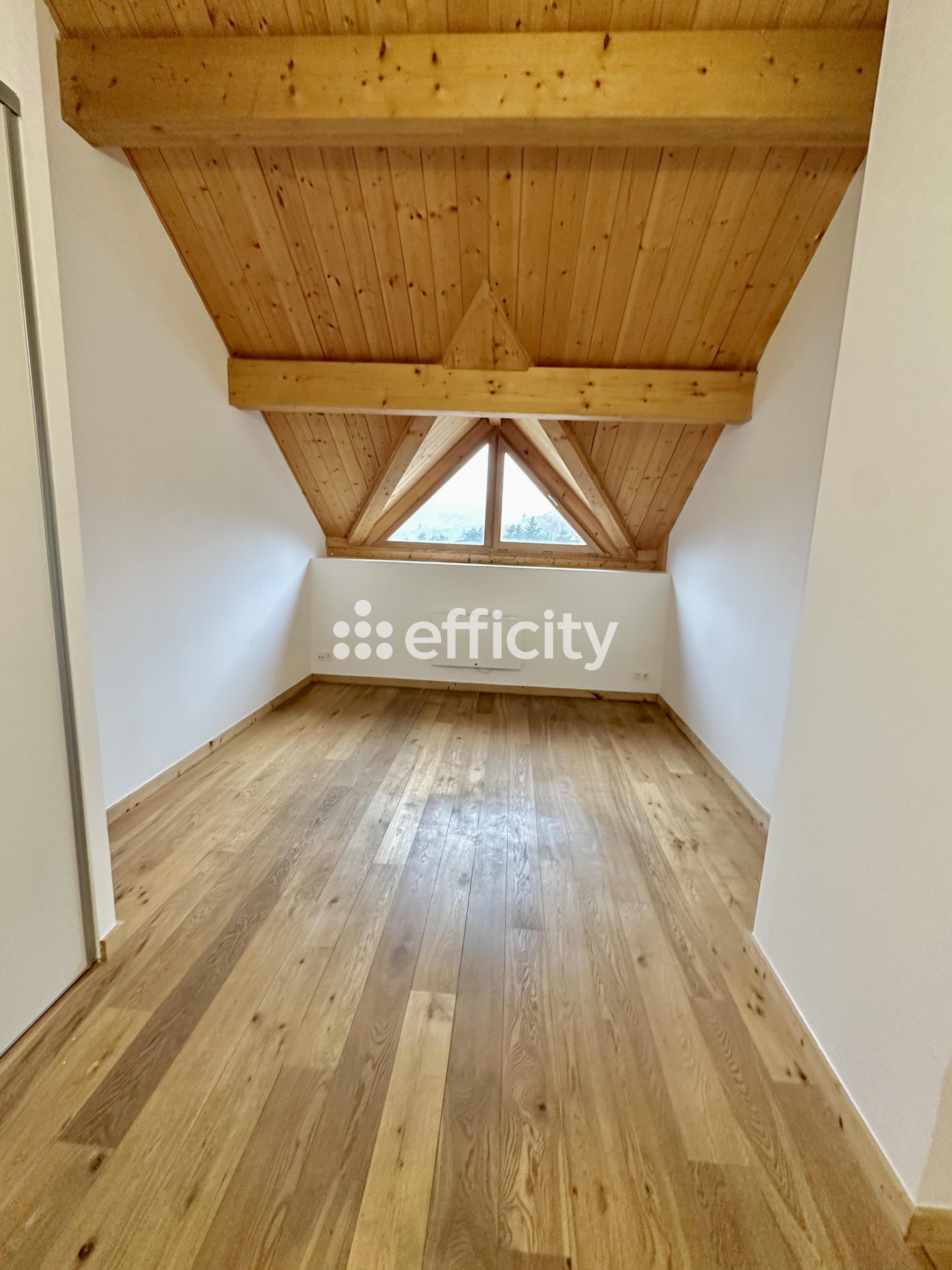 Achat immobilier Appartement 5 pièces  102m2 à Saint-Étienne-de-Tinée (06660) - Photo n°11