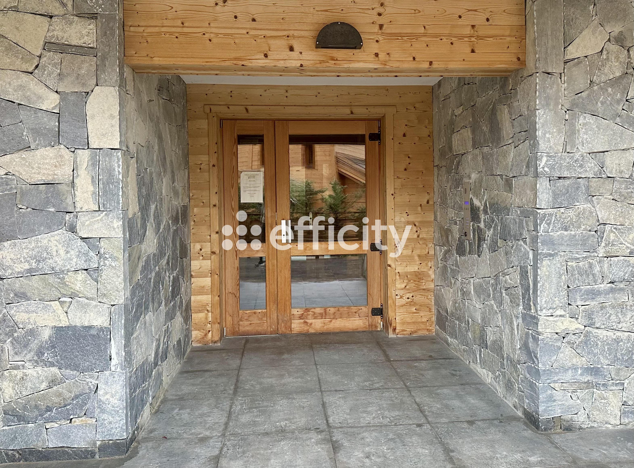 Achat immobilier Appartement 5 pièces  102m2 à Saint-Étienne-de-Tinée (06660) - Photo n°22