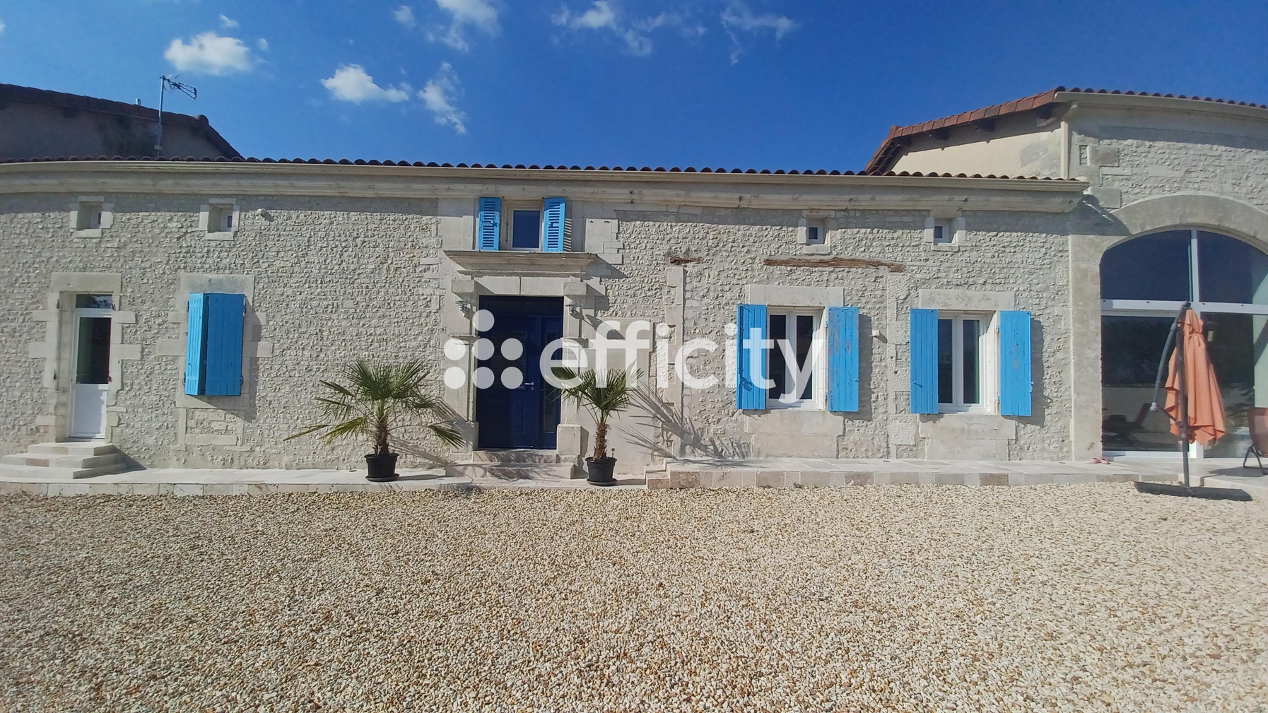 maison 10 pièces - 470m2 à Cierzac (17520)