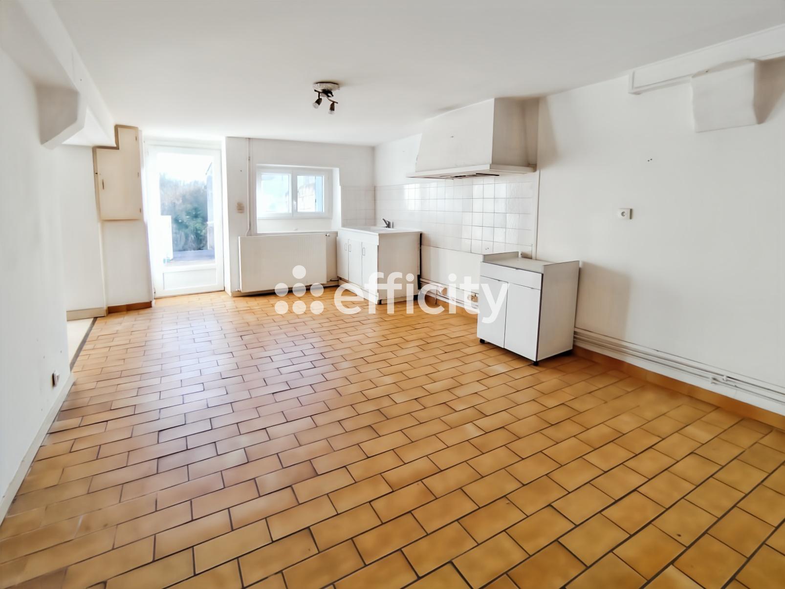 Maison 3 pièces 81 m² · à Saintes · 81 m² · 99 000 €