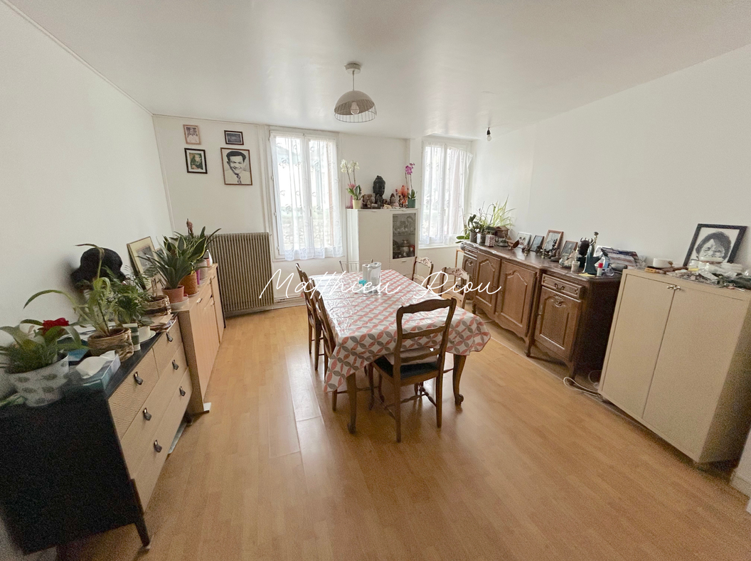 maison 8 pièces - 206m2 à Saint-Léonard-de-Noblat (87400)