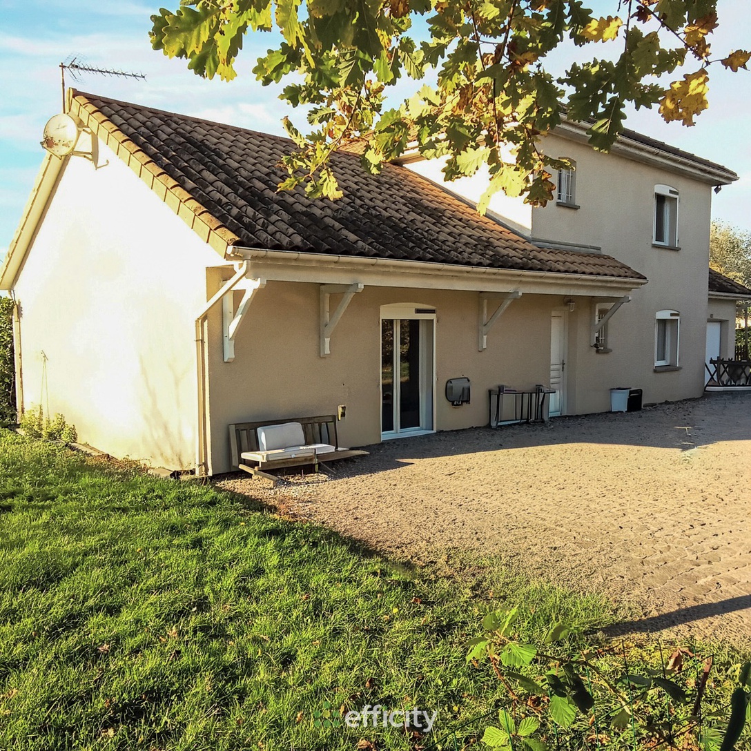 Achat immobilier Maison 5 pièces  135m2 à Chassy (71130) - Photo n°1