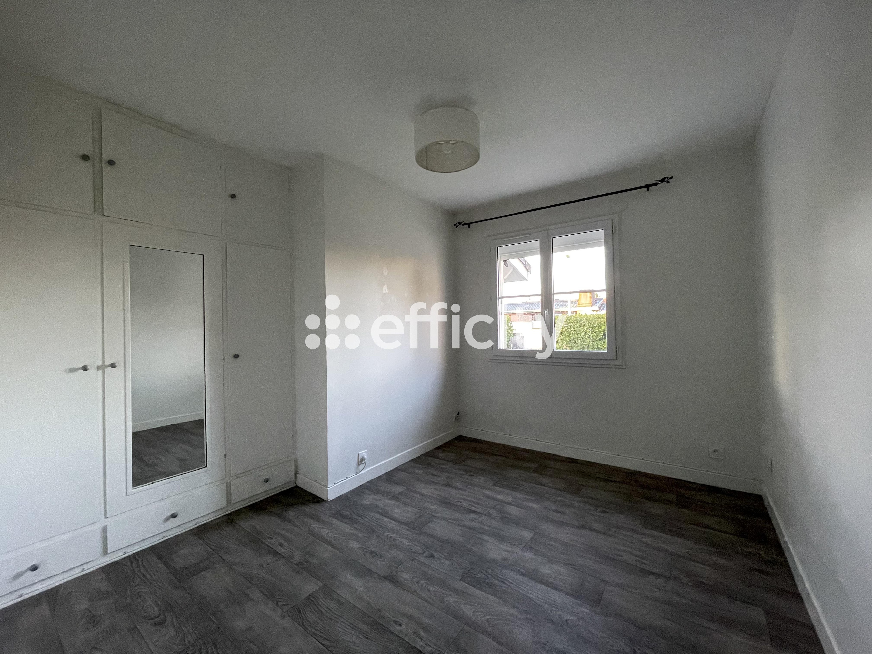 Achat immobilier Maison 6 pièces  120m2 à Blanquefort (33290) - Photo n°4