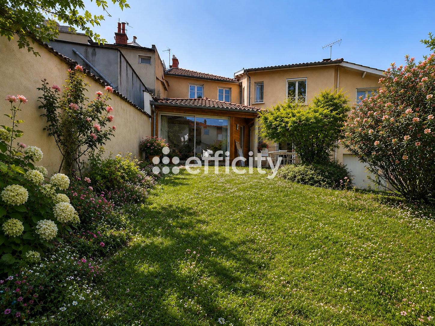 Maison 6 pièces 164 m² · à Lyon · 164 m² · 1 050 000 €