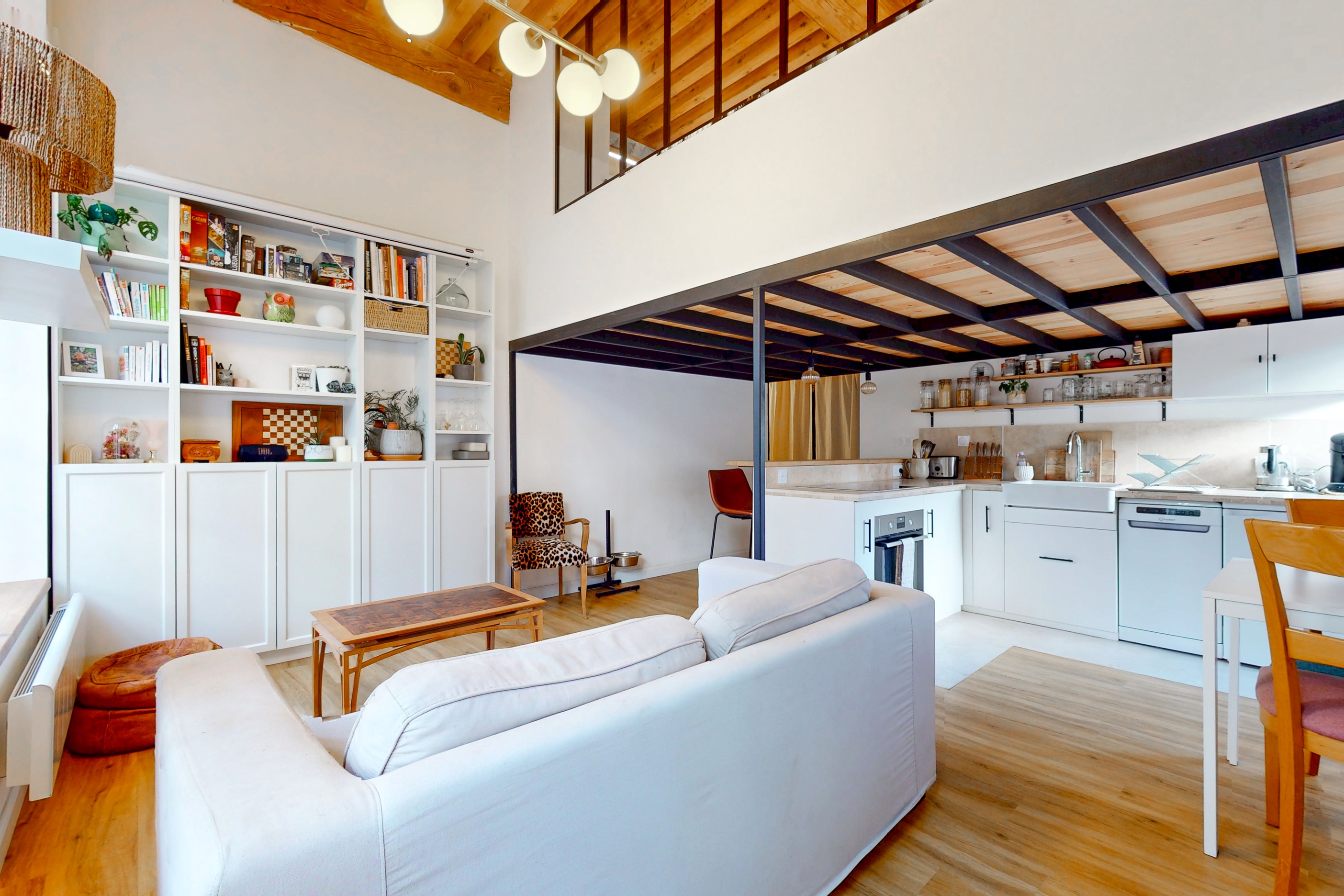 appartement 2 pièces - 53m2 à Lyon (69004)