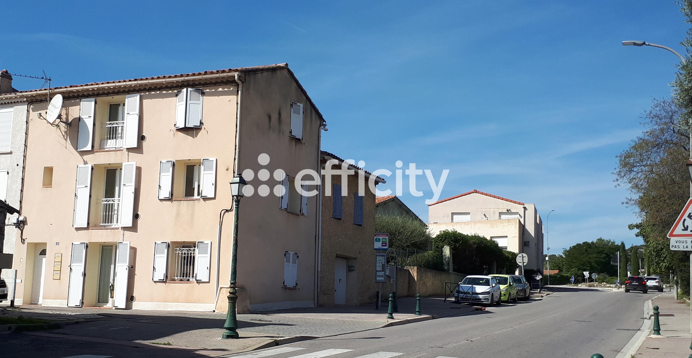 immeuble  - 105m2 à La Bouilladisse (13720)