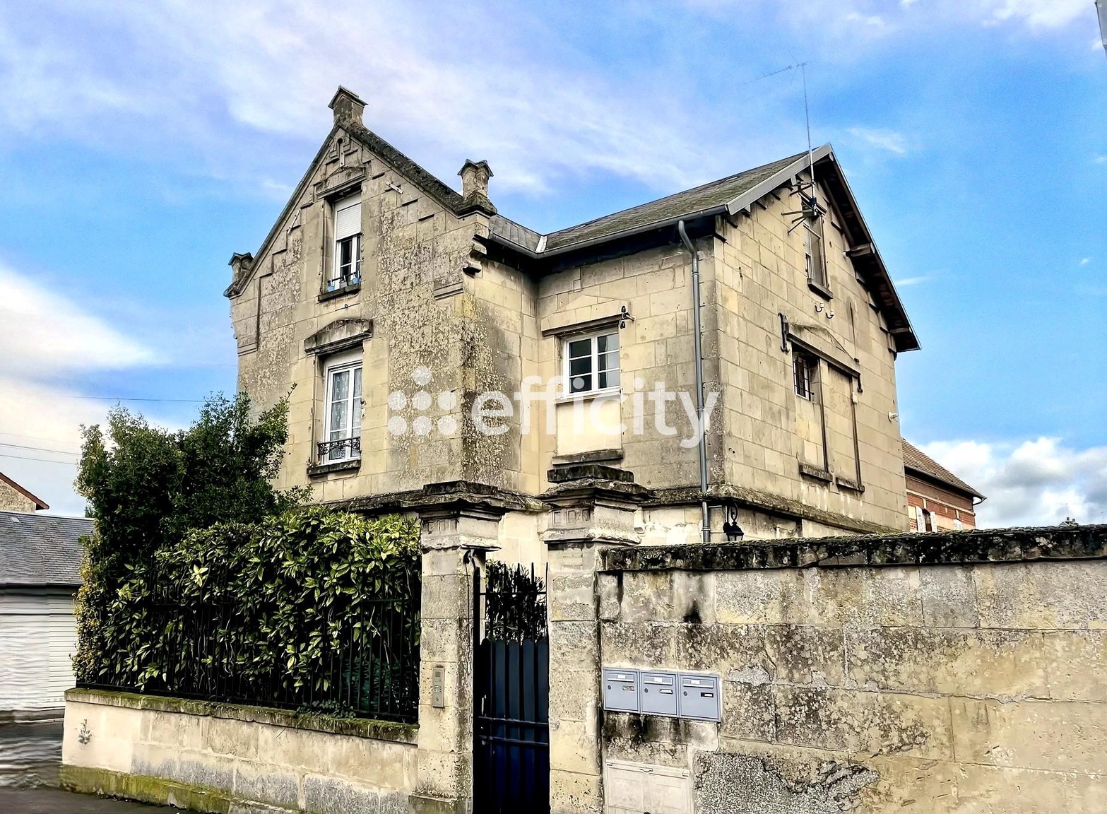 Achat immobilier Immeuble   148m2 à Soissons (02200) - Photo n°1