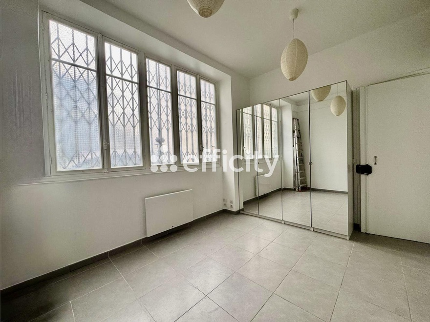 appartement 1 pièces - 20,0m2 à Paris (75011)