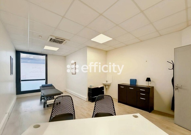 local-commercial 6 pièces - 120,0m2 à Serris (77700)