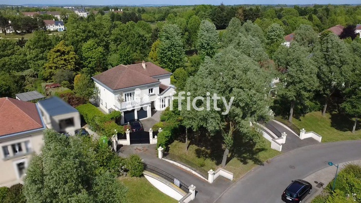 maison 8 pièces - 214,0m2 à Bailly-Romainvilliers (77700)
