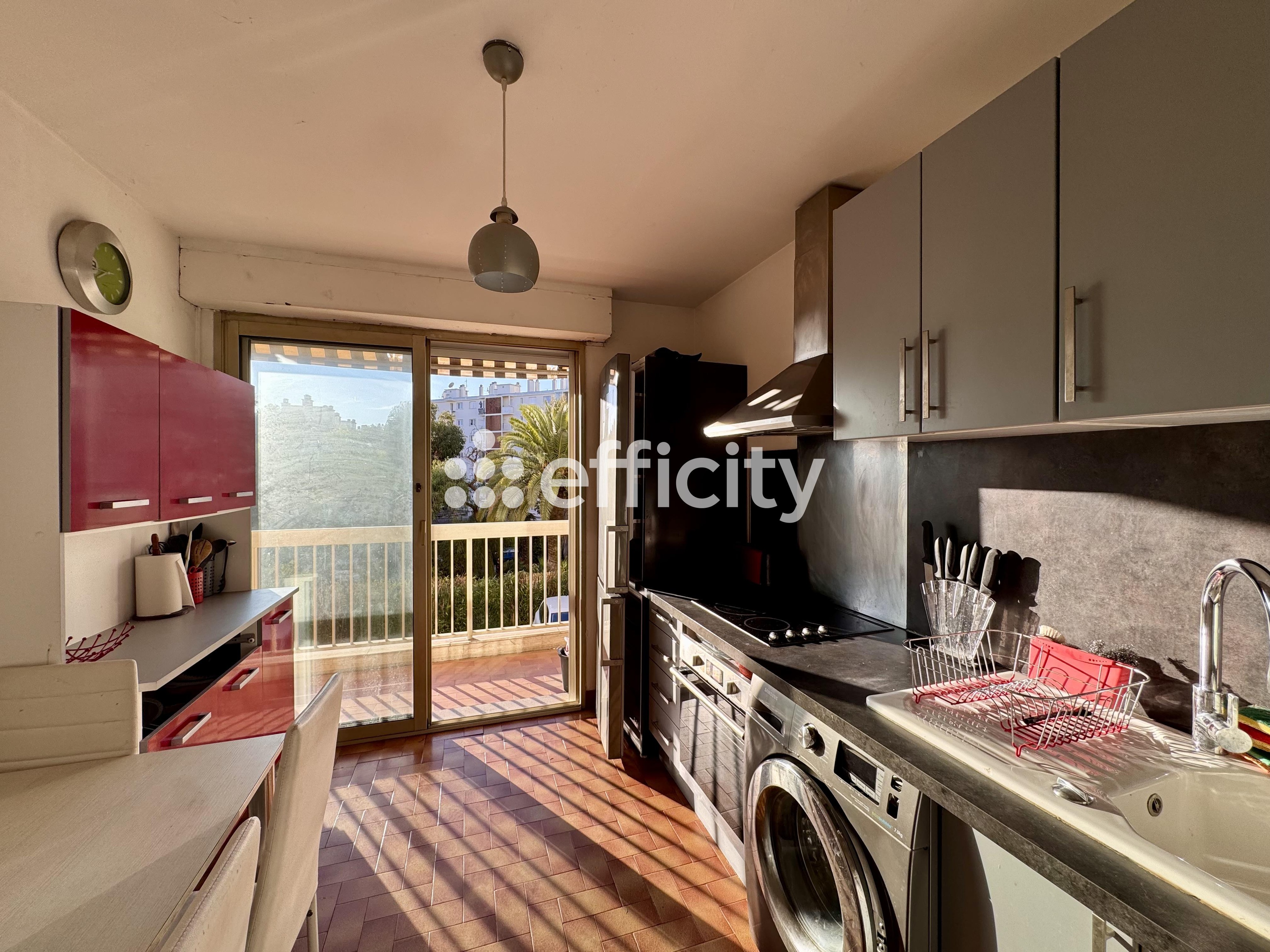 Achat immobilier Appartement 2 pièces  55m2 à Antibes (06160) - Photo n°4