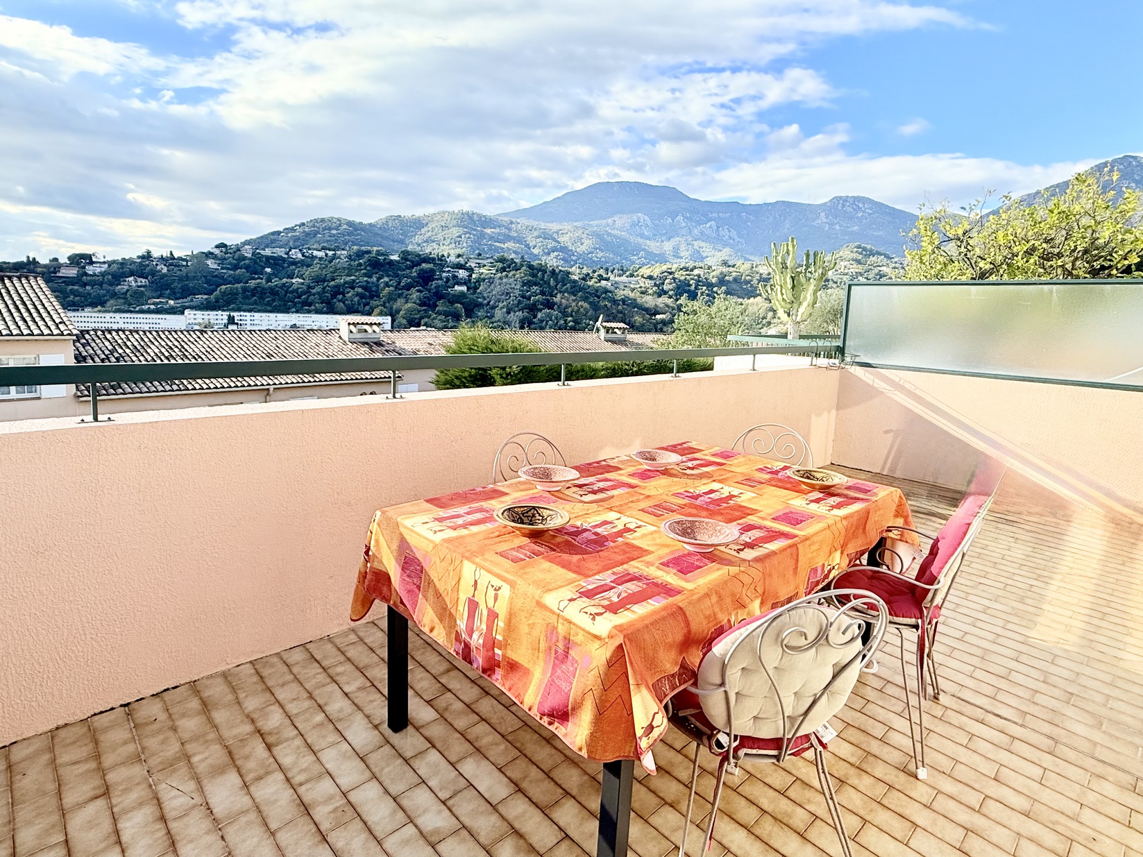 appartement 3 pièces - 74m2 à Menton (06500)