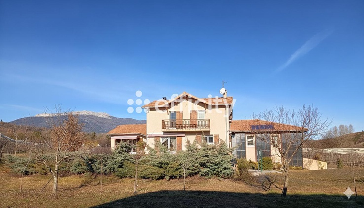 maison 9 pièces - 230m2 à Gap (05000)