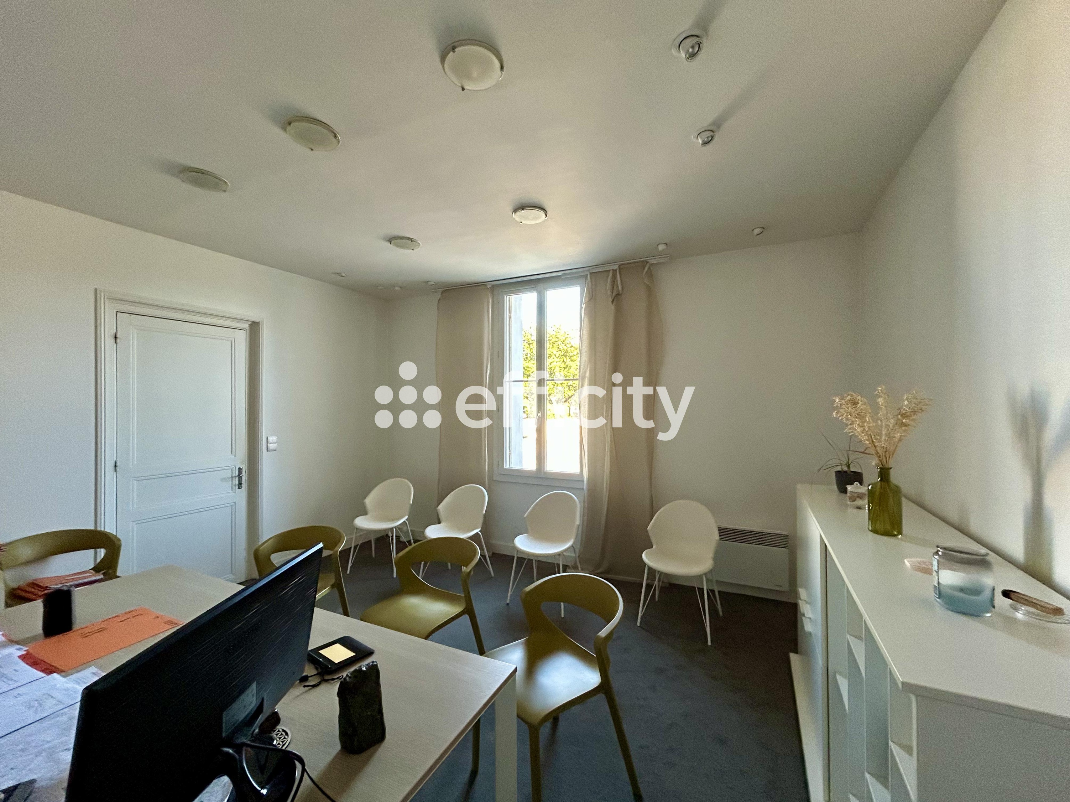 Achat immobilier Bureau 8 pièces  125m2 à La Tremblade (17390) - Photo n°6