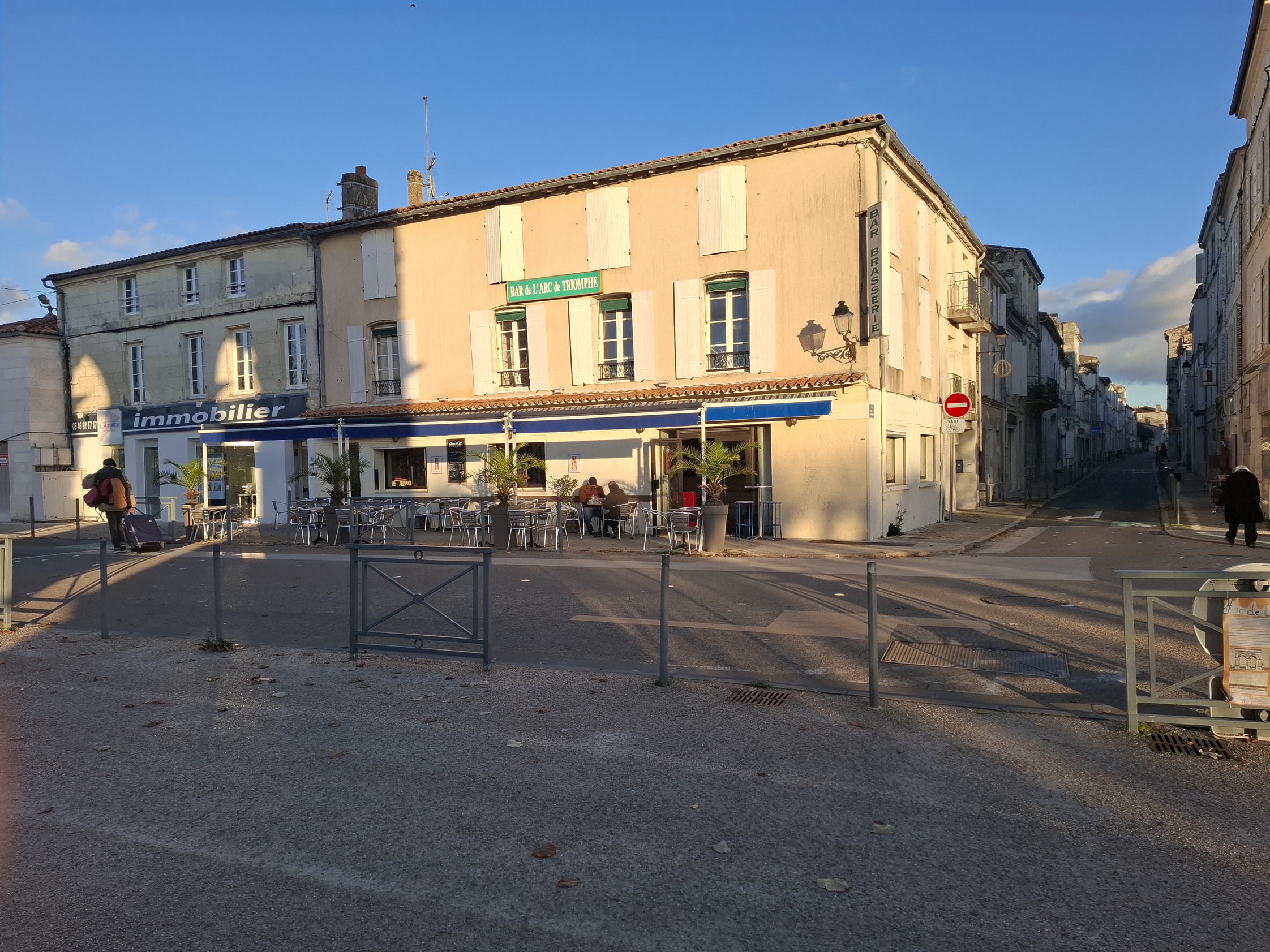 immeuble 11 pièces - 290m2 à Saintes (17100)