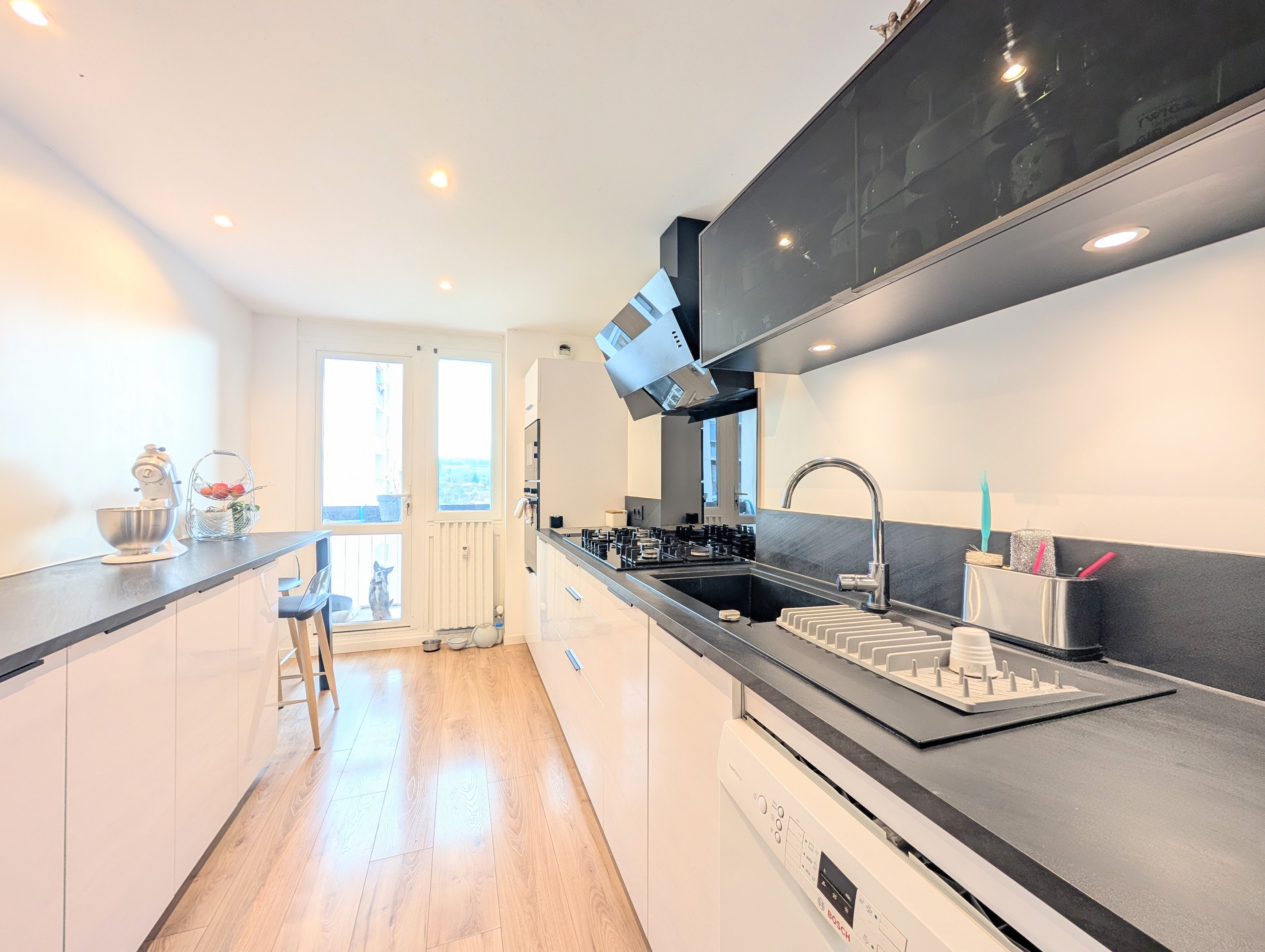 Achat immobilier Appartement 4 pièces  73m2 à Saint-Genis-Laval (69230) - Photo n°1