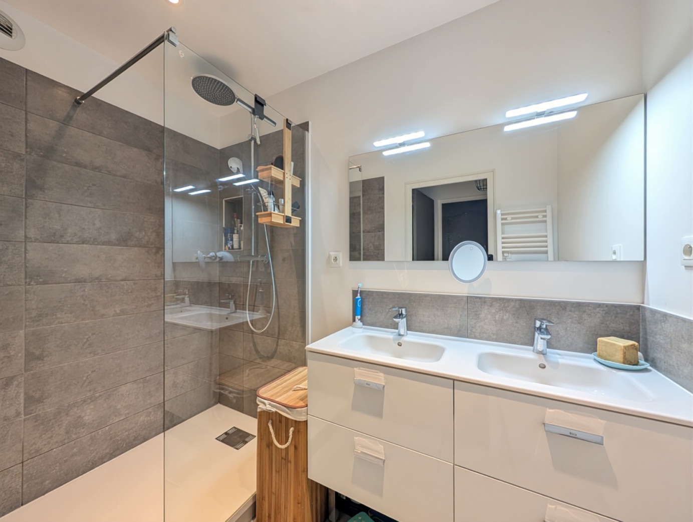 Achat immobilier Appartement 4 pièces  73m2 à Saint-Genis-Laval (69230) - Photo n°6