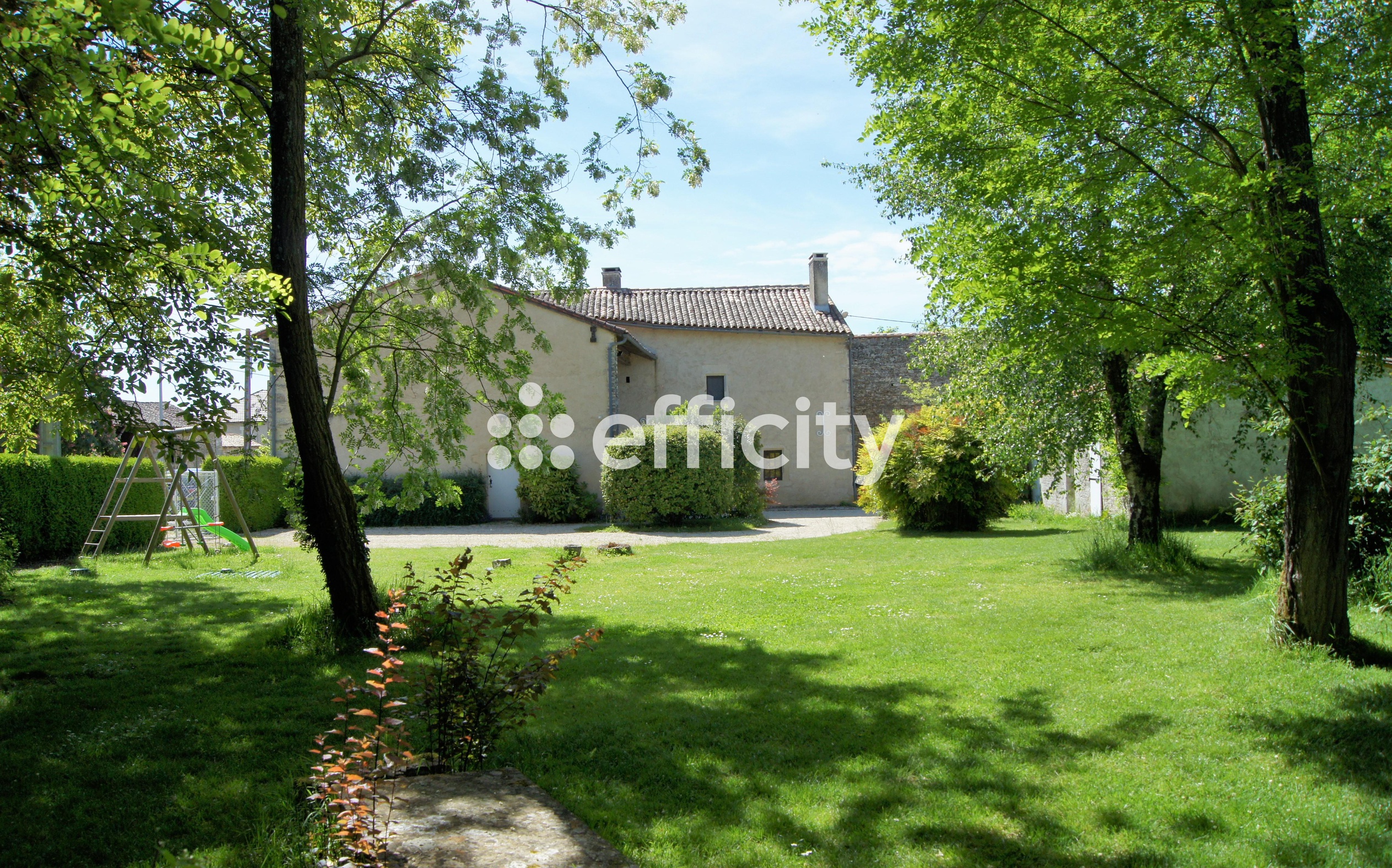 maison 5 pièces - 162,0m2 à Saint-Pierre-d'Exideuil (86400)