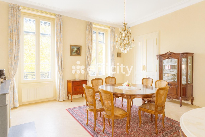 appartement 5 pièces - 122m2 à Lyon (69007)