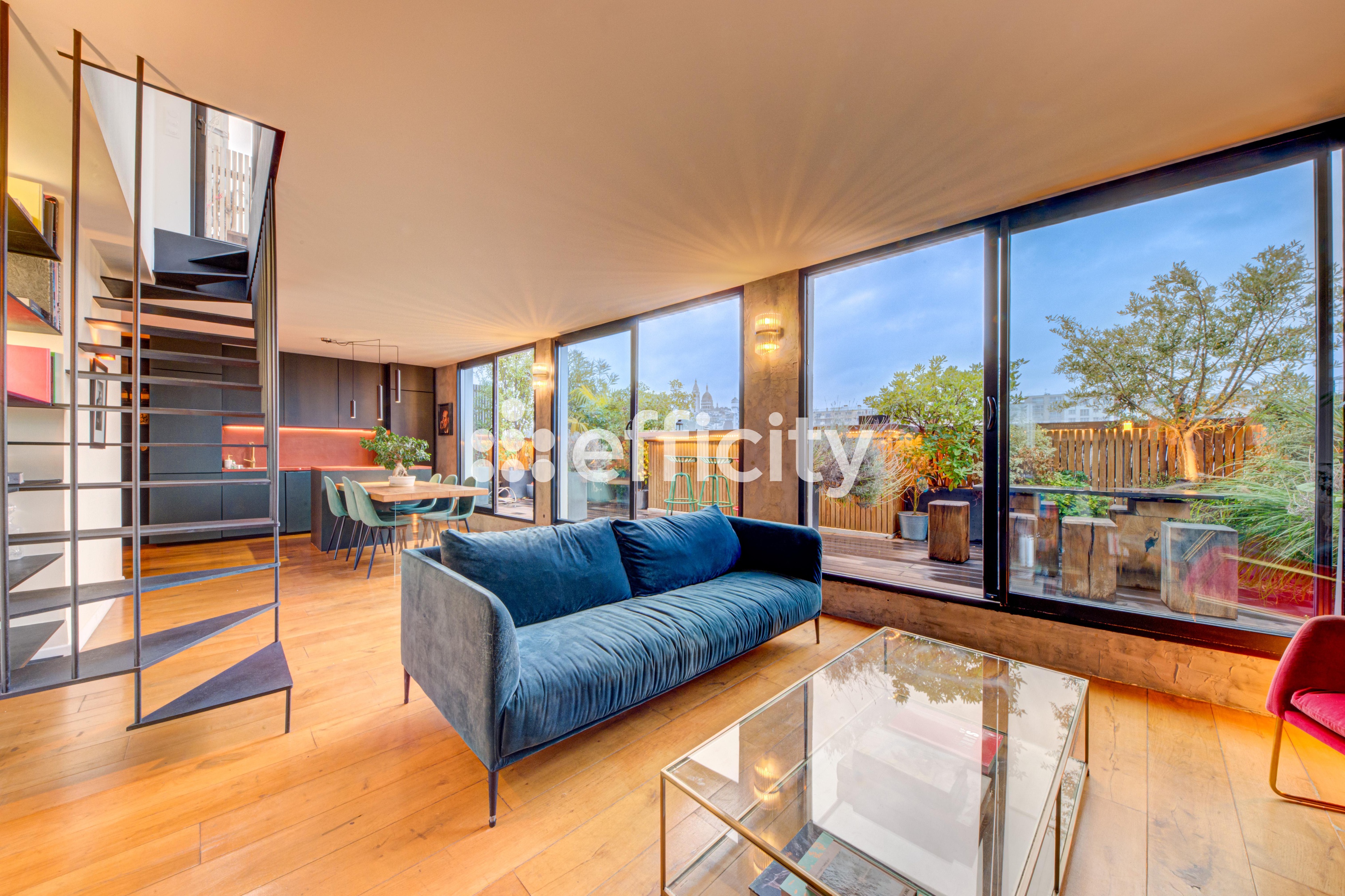 appartement 5 pièces - 100m2 à Paris (75018)