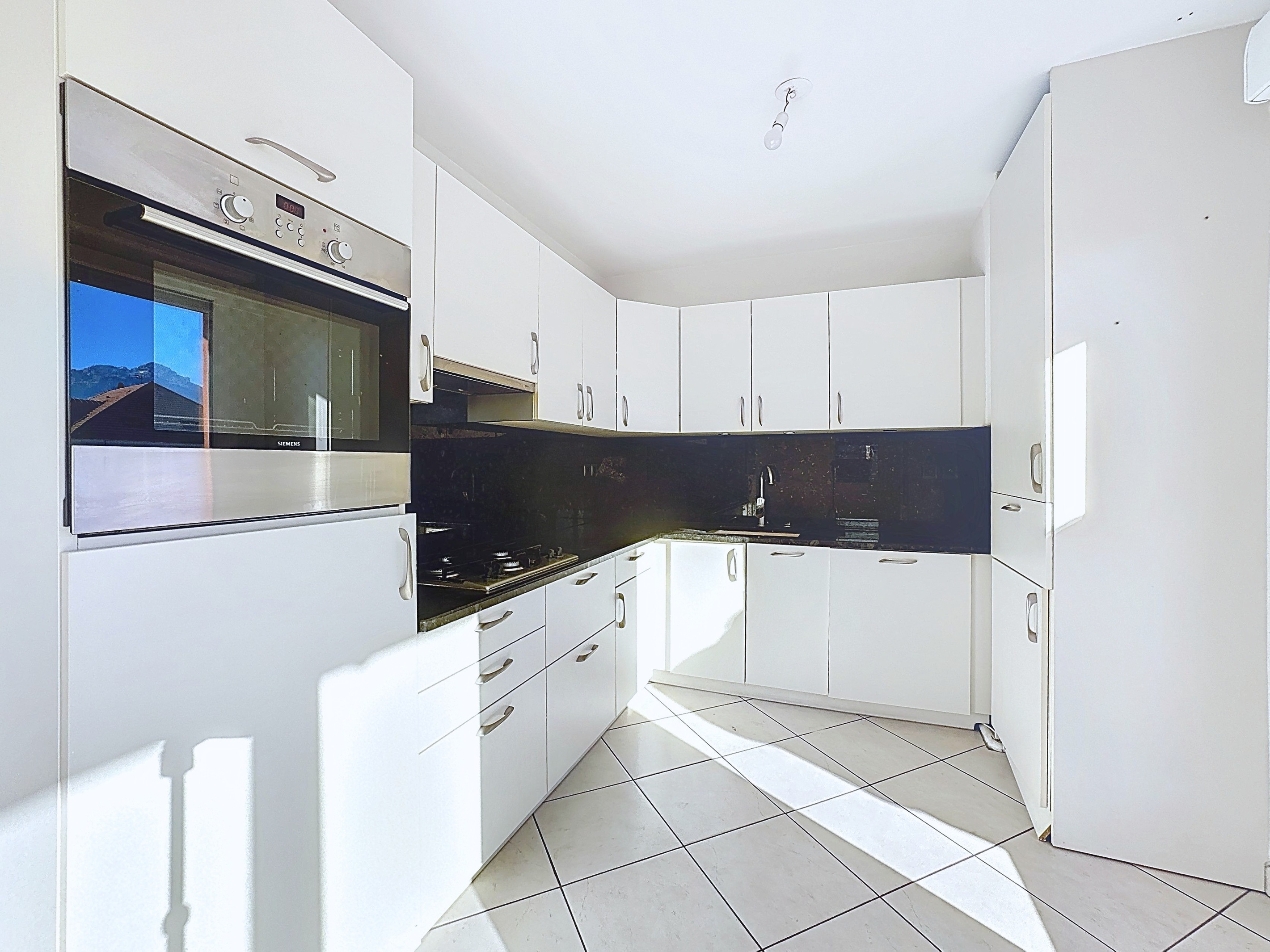 Achat immobilier Appartement 3 pièces  84m2 à La Roche-sur-Foron (74800) - Photo n°6