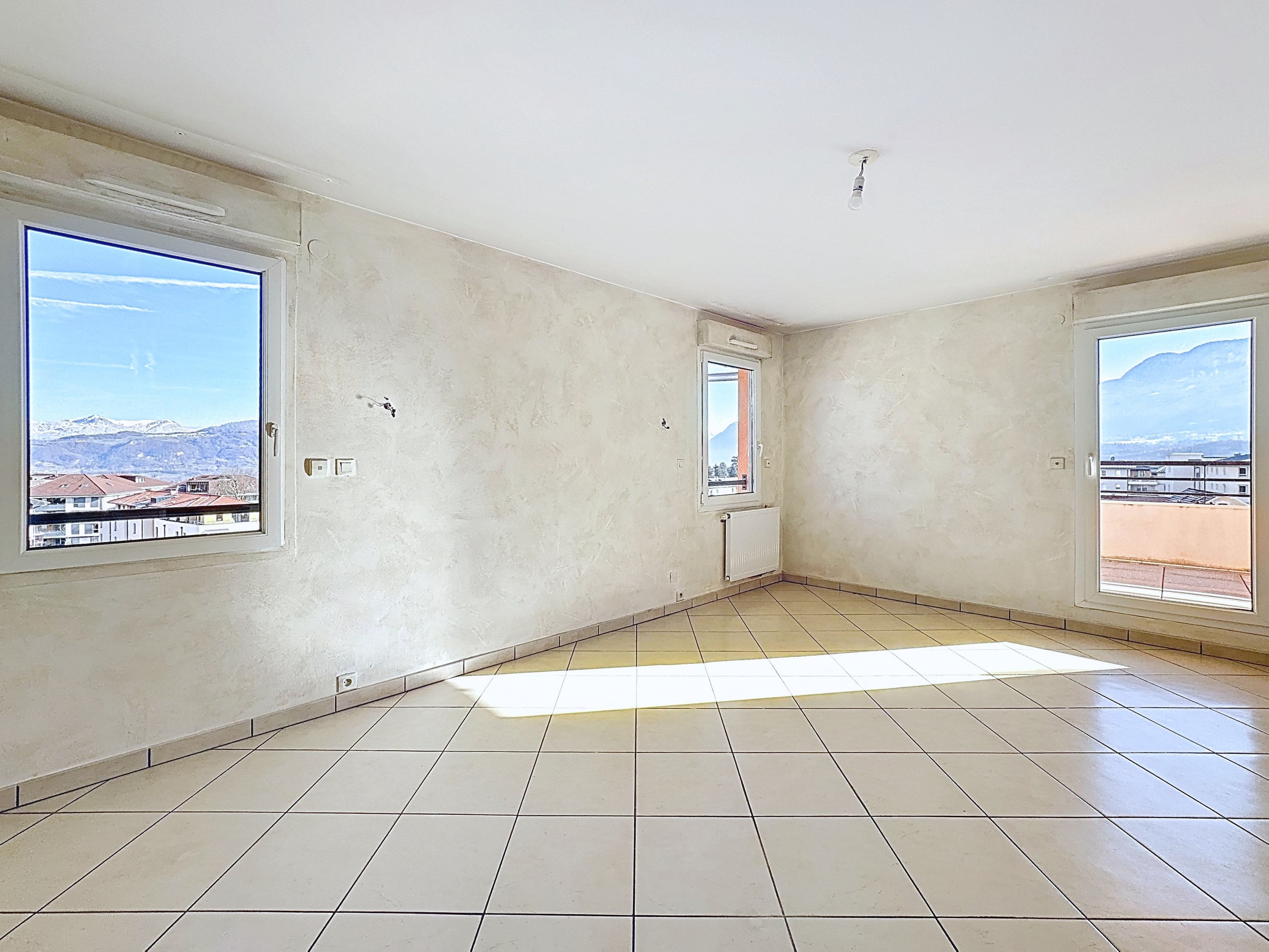 Achat immobilier Appartement 3 pièces  84m2 à La Roche-sur-Foron (74800) - Photo n°8