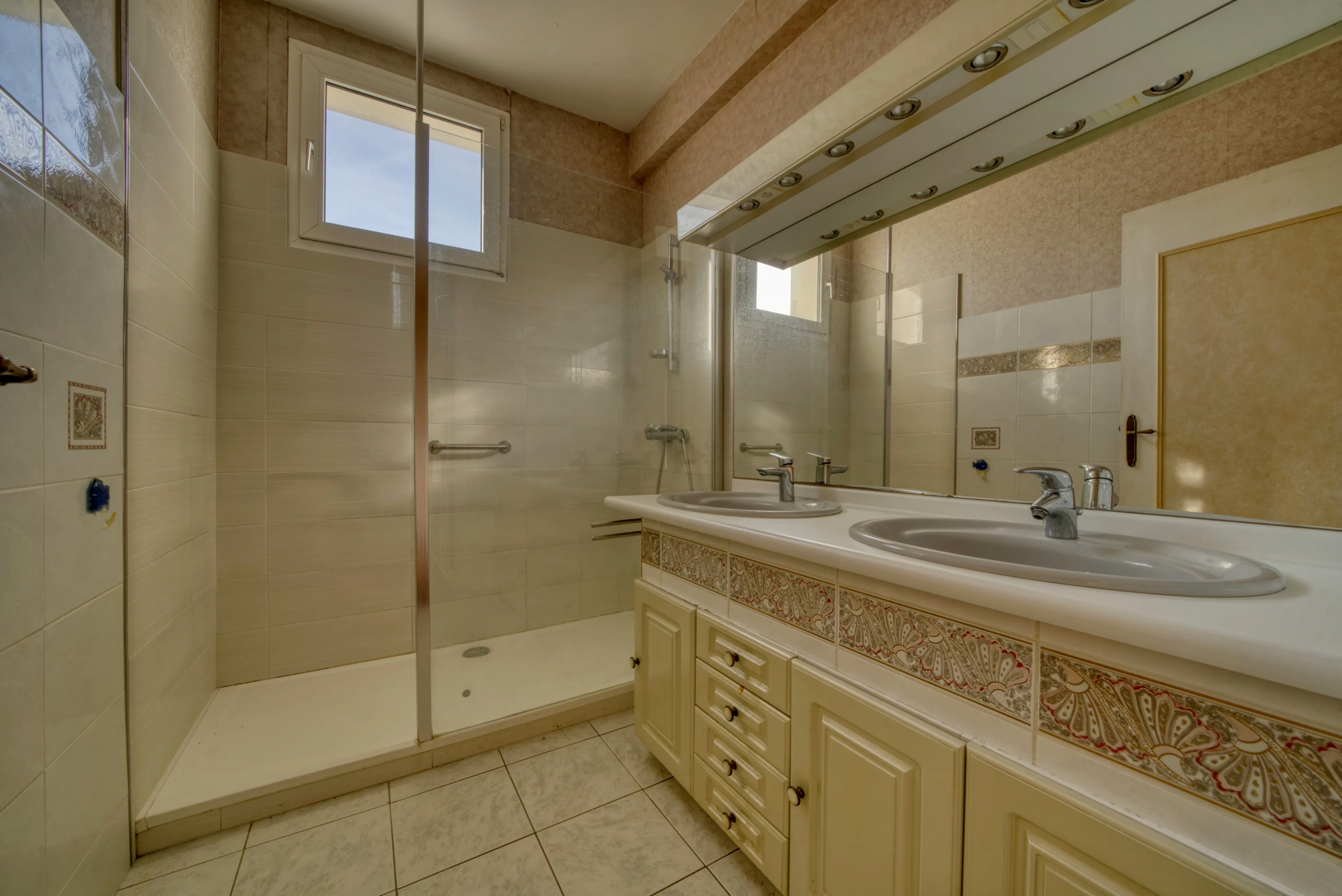 Achat immobilier Appartement 4 pièces  103m2 à Royan (17200) - Photo n°8